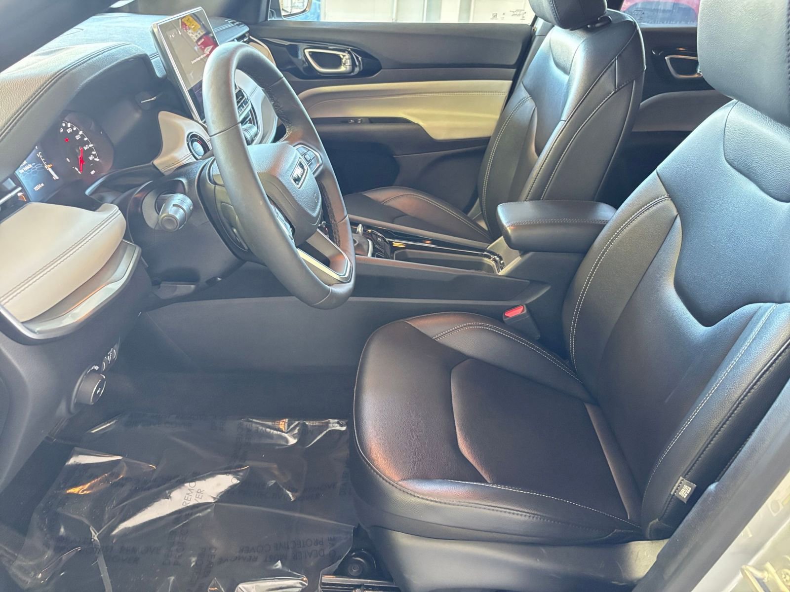 Thumbnail: 2025 Jeep Compass - 27