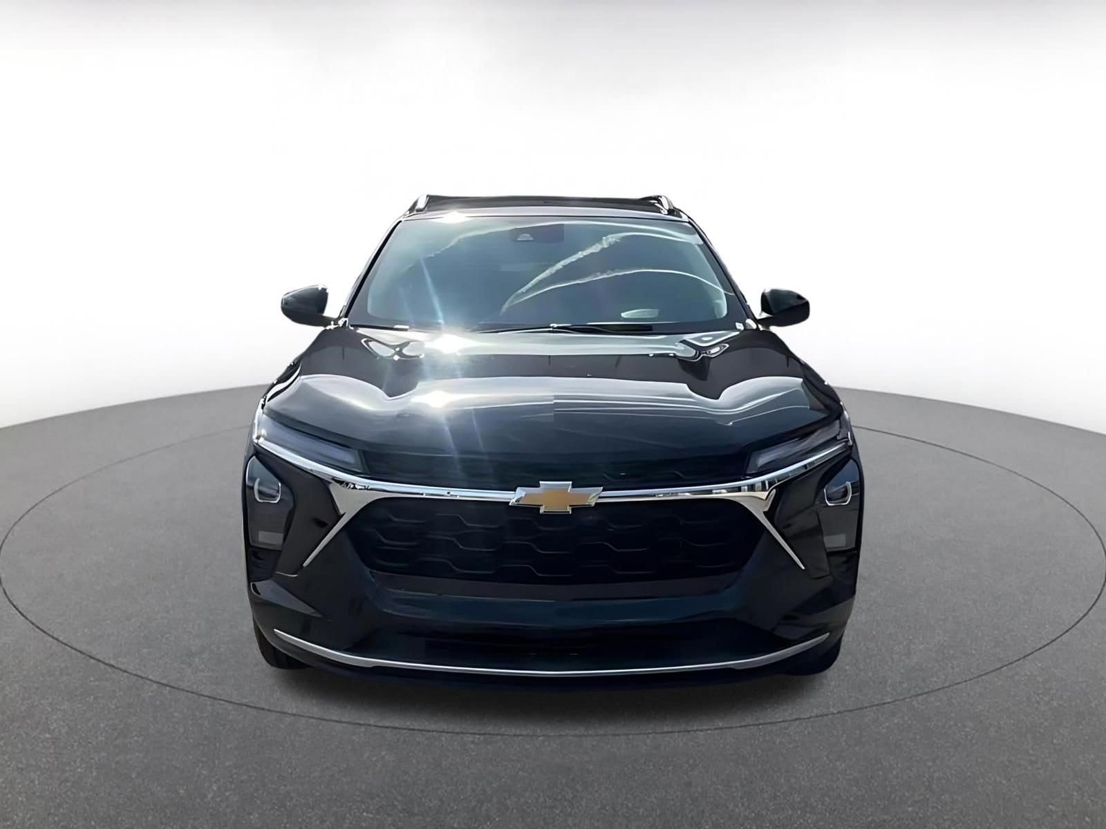 Thumbnail: 2025 Chevrolet Trax - 5