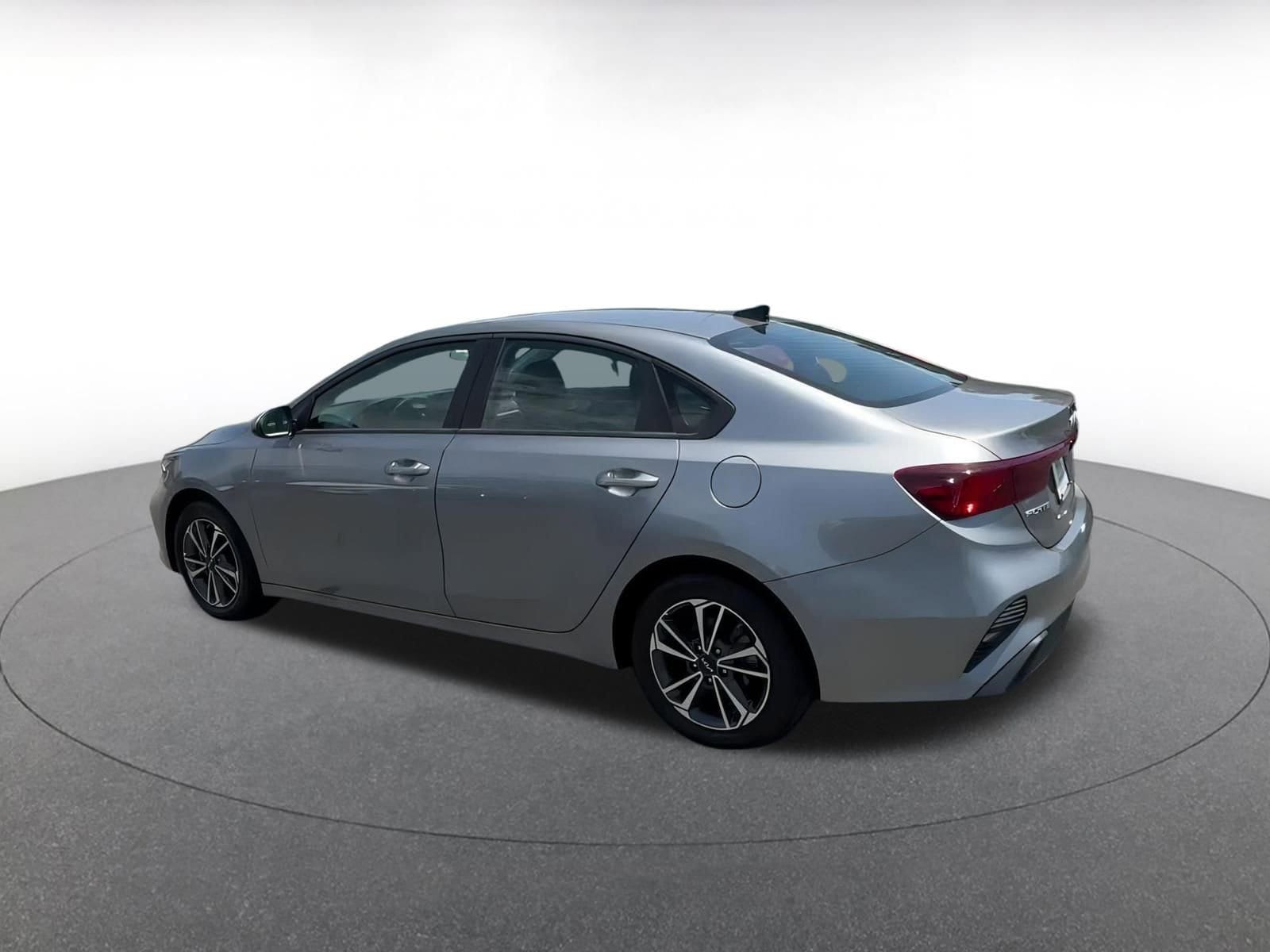 2024 Kia Forte LXS 10