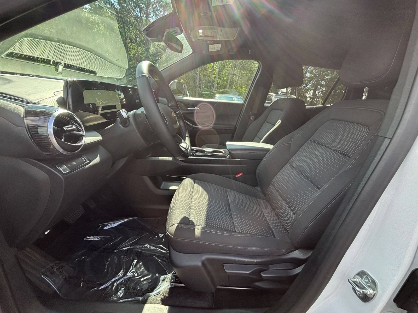 Thumbnail: 2025 Chevrolet Equinox - 27