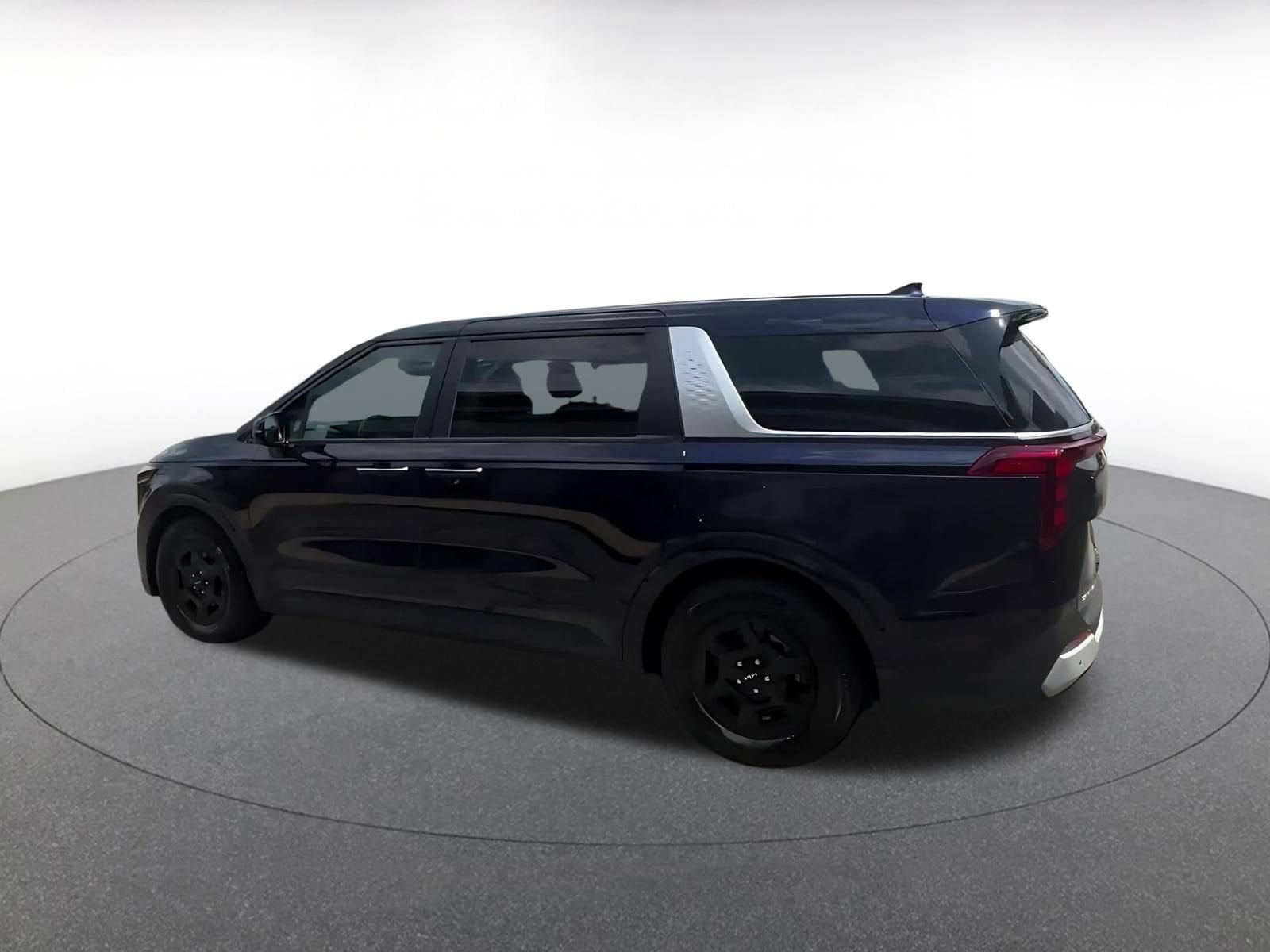 Thumbnail: 2026 Kia Carnival - 10