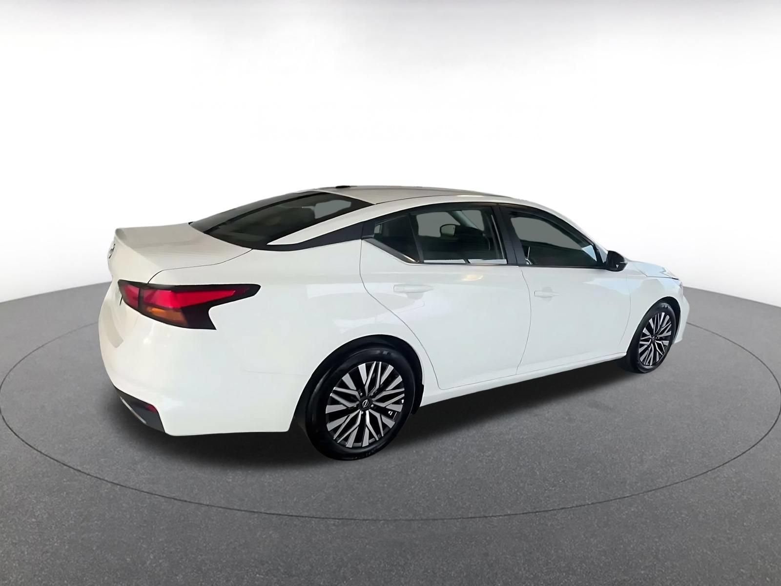 Thumbnail: 2026 Nissan Altima - 13