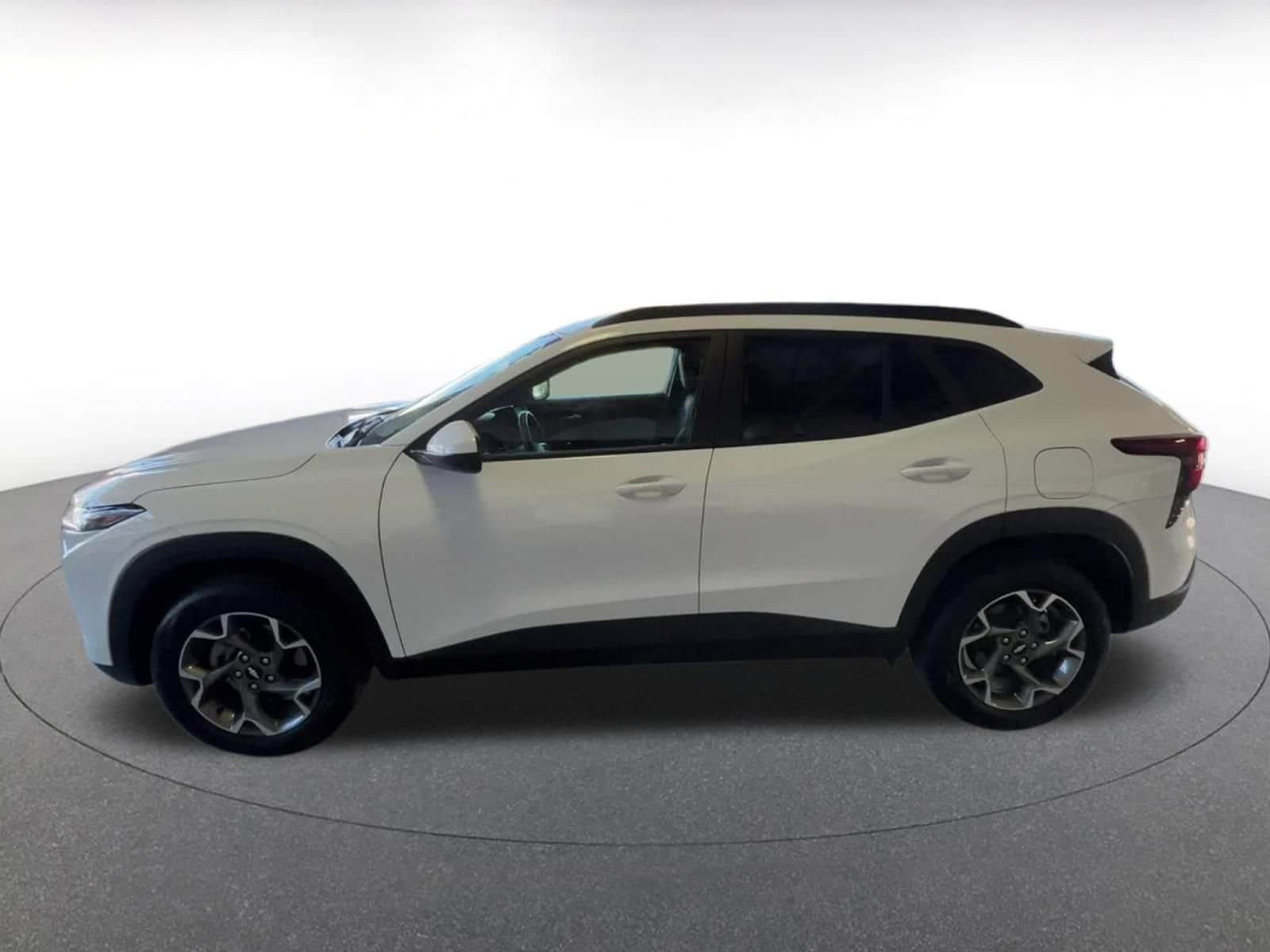 Thumbnail: 2025 Chevrolet Trax - 8