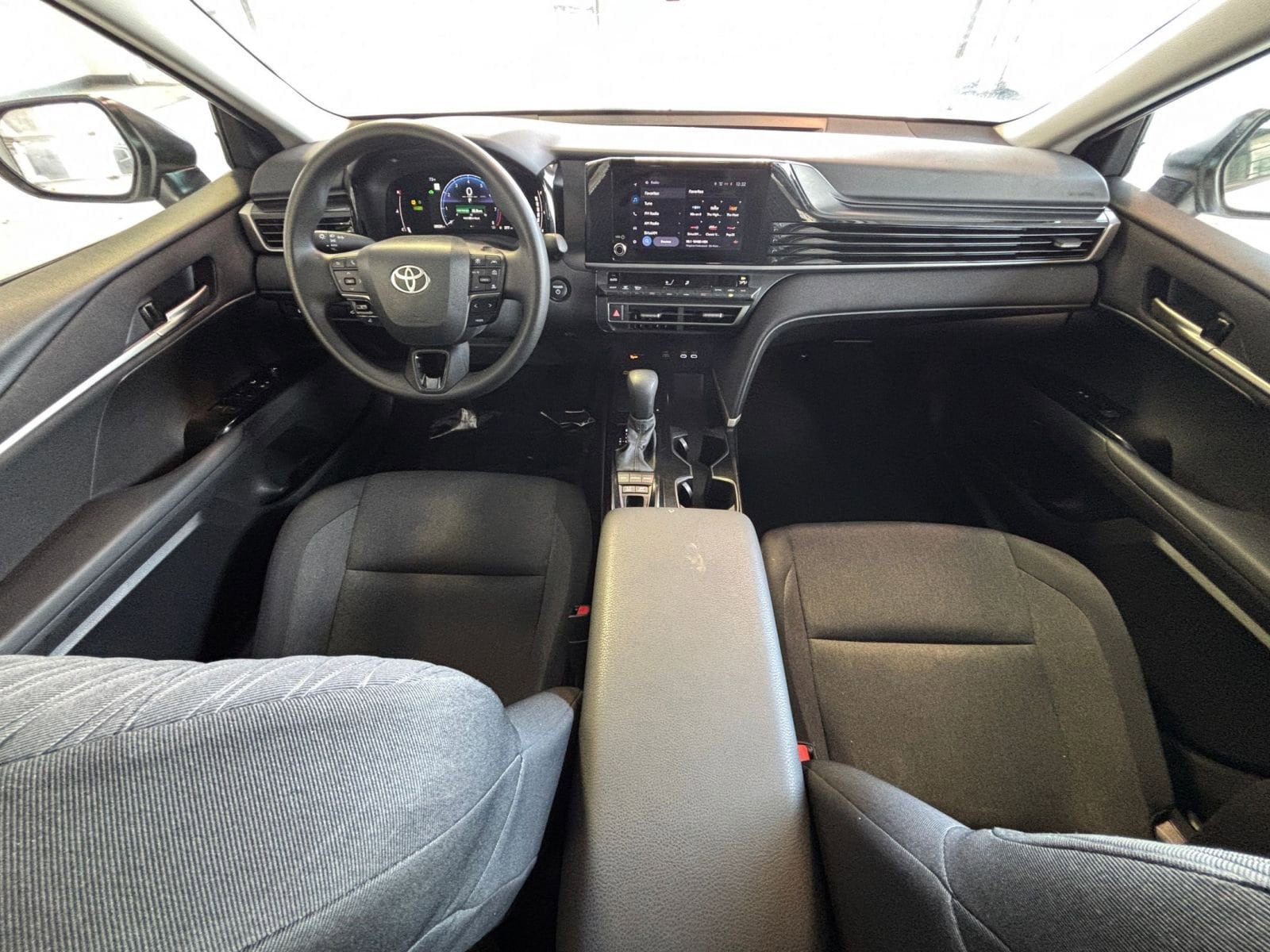 Thumbnail: 2025 Toyota Camry - 35