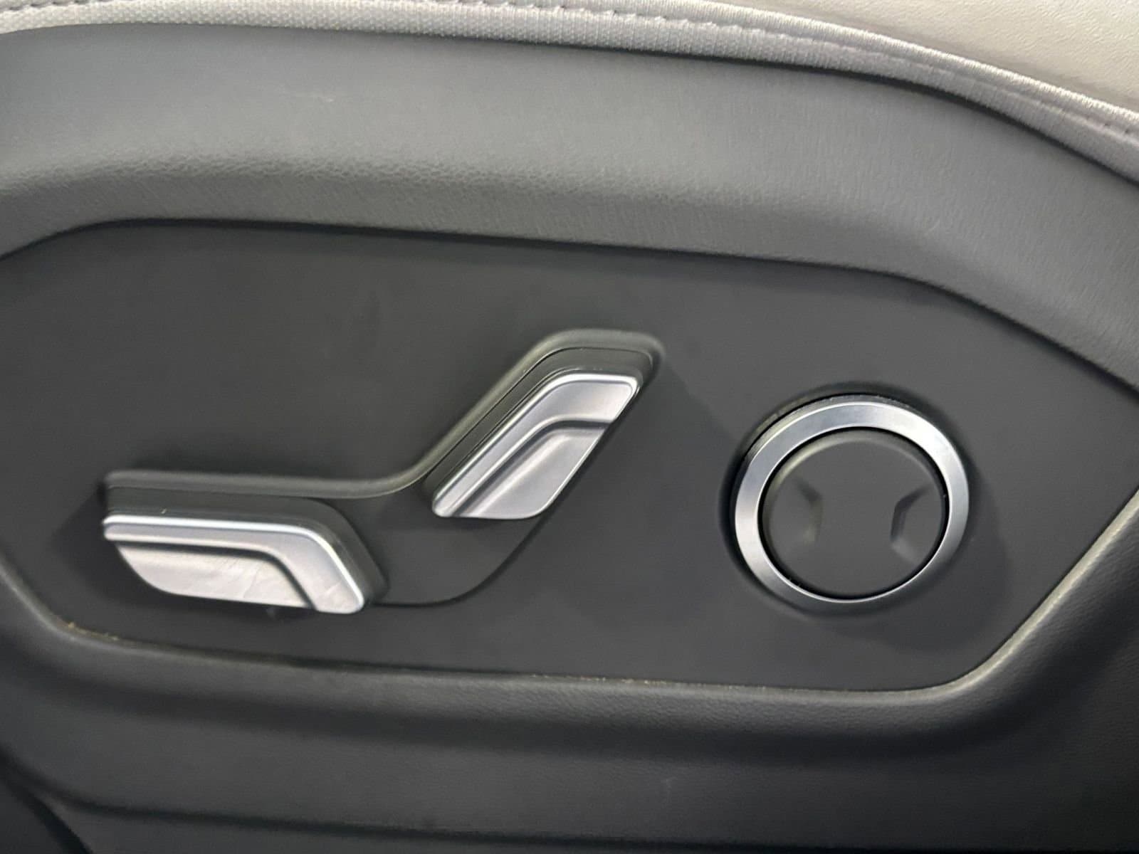 Thumbnail: 2025 Hyundai Santa Fe - 25