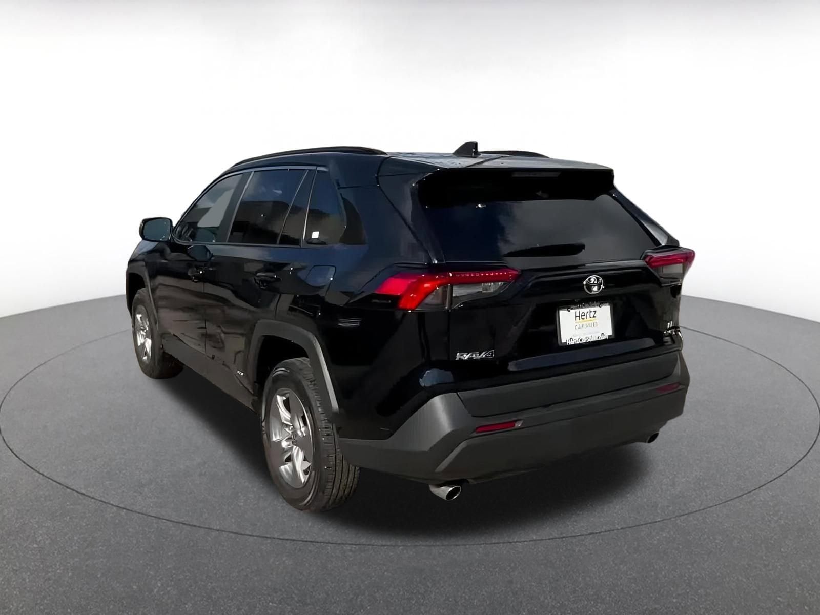 Thumbnail: 2025 Toyota RAV4 - 11