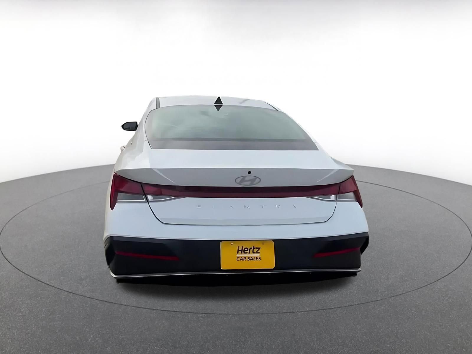 Thumbnail: 2025 Hyundai Elantra - 17