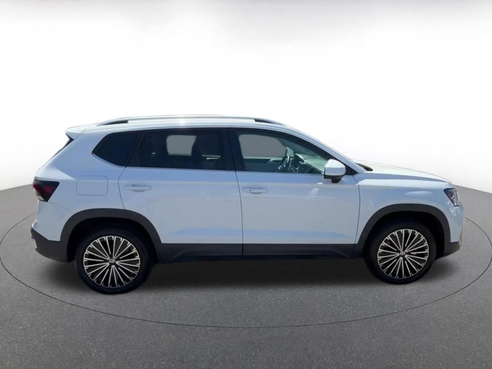 Thumbnail: 2025 Volkswagen Taos - 16