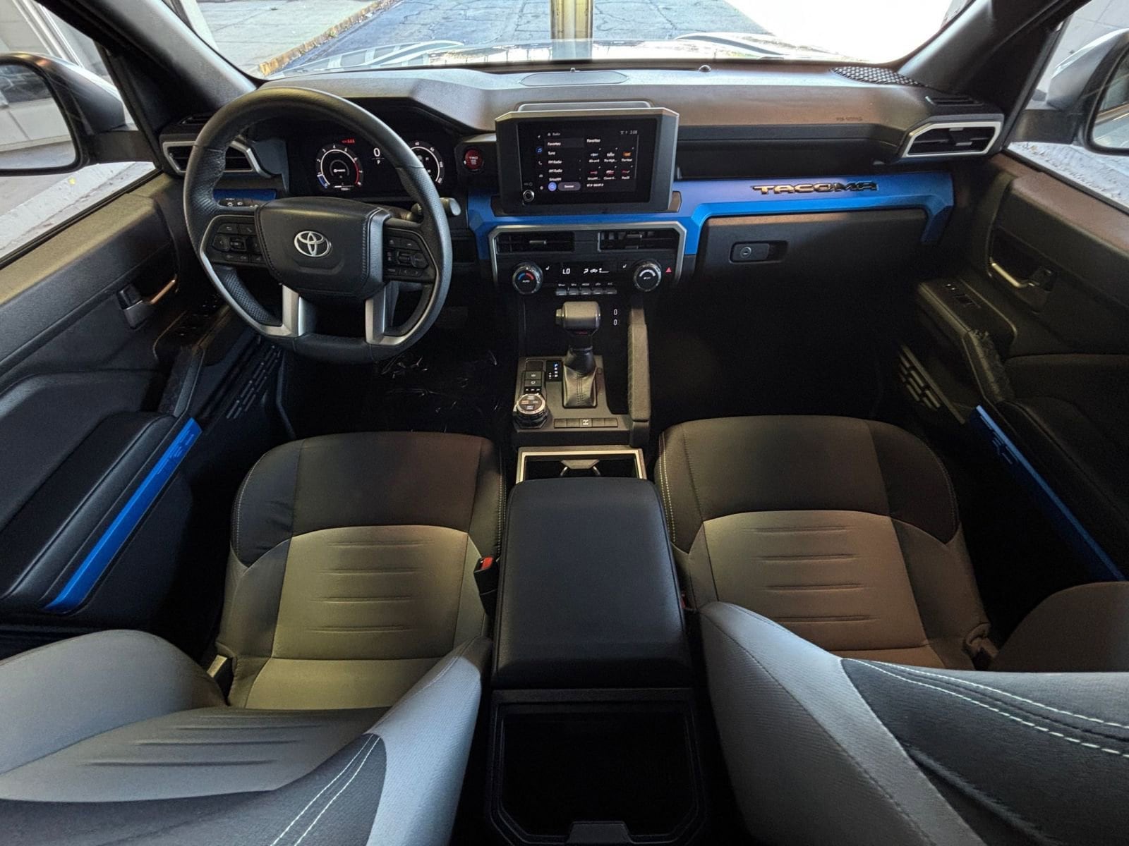 Thumbnail: 2025 Toyota Tacoma - 32