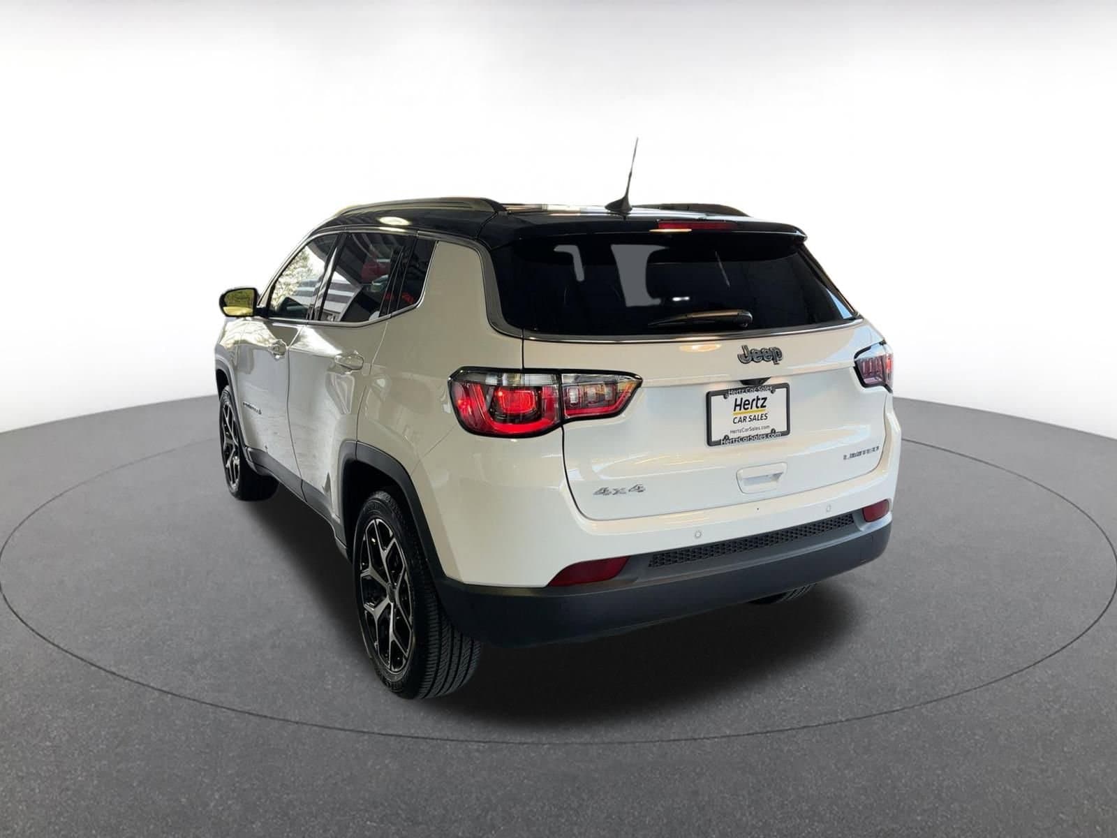 Thumbnail: 2025 Jeep Compass - 11