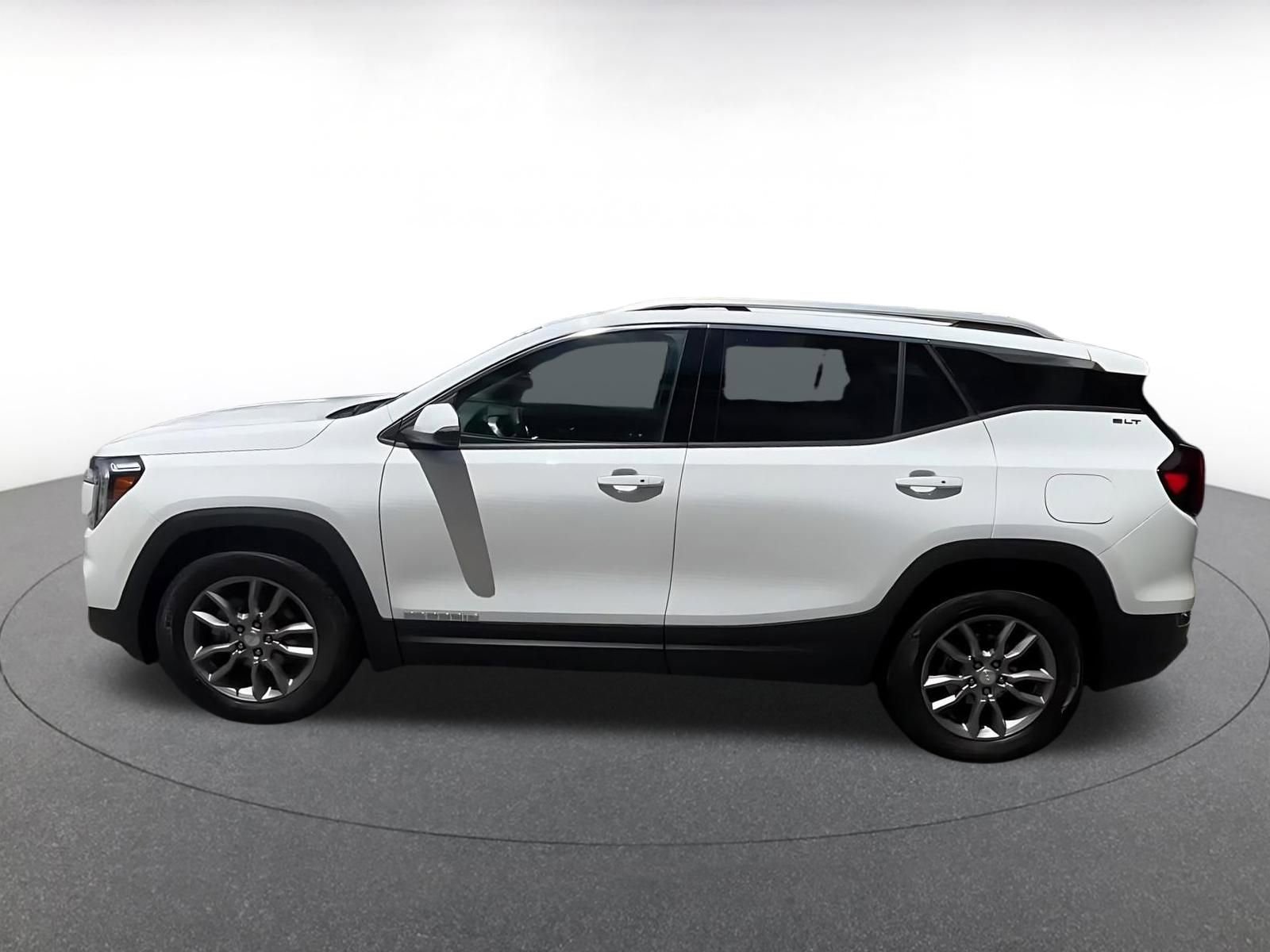 Thumbnail: 2024 GMC Terrain - 8