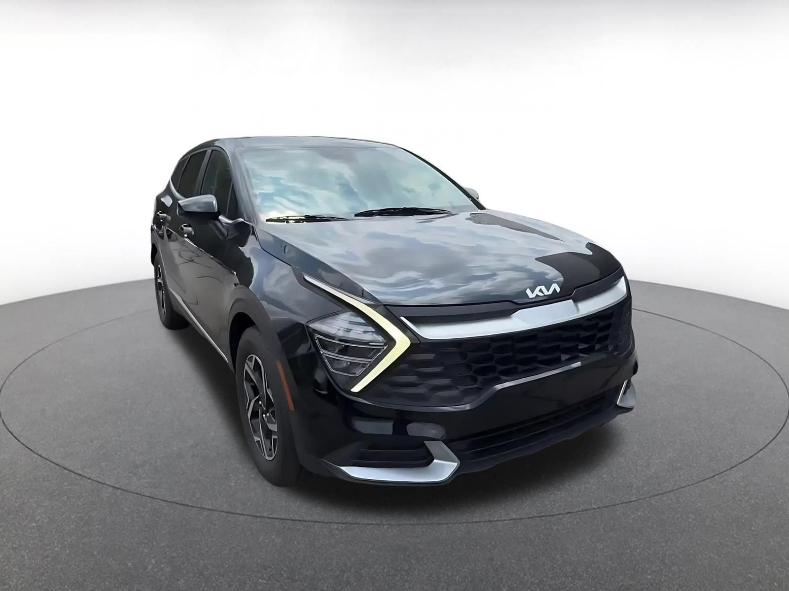 Thumbnail: 2025 Kia Sportage - 3