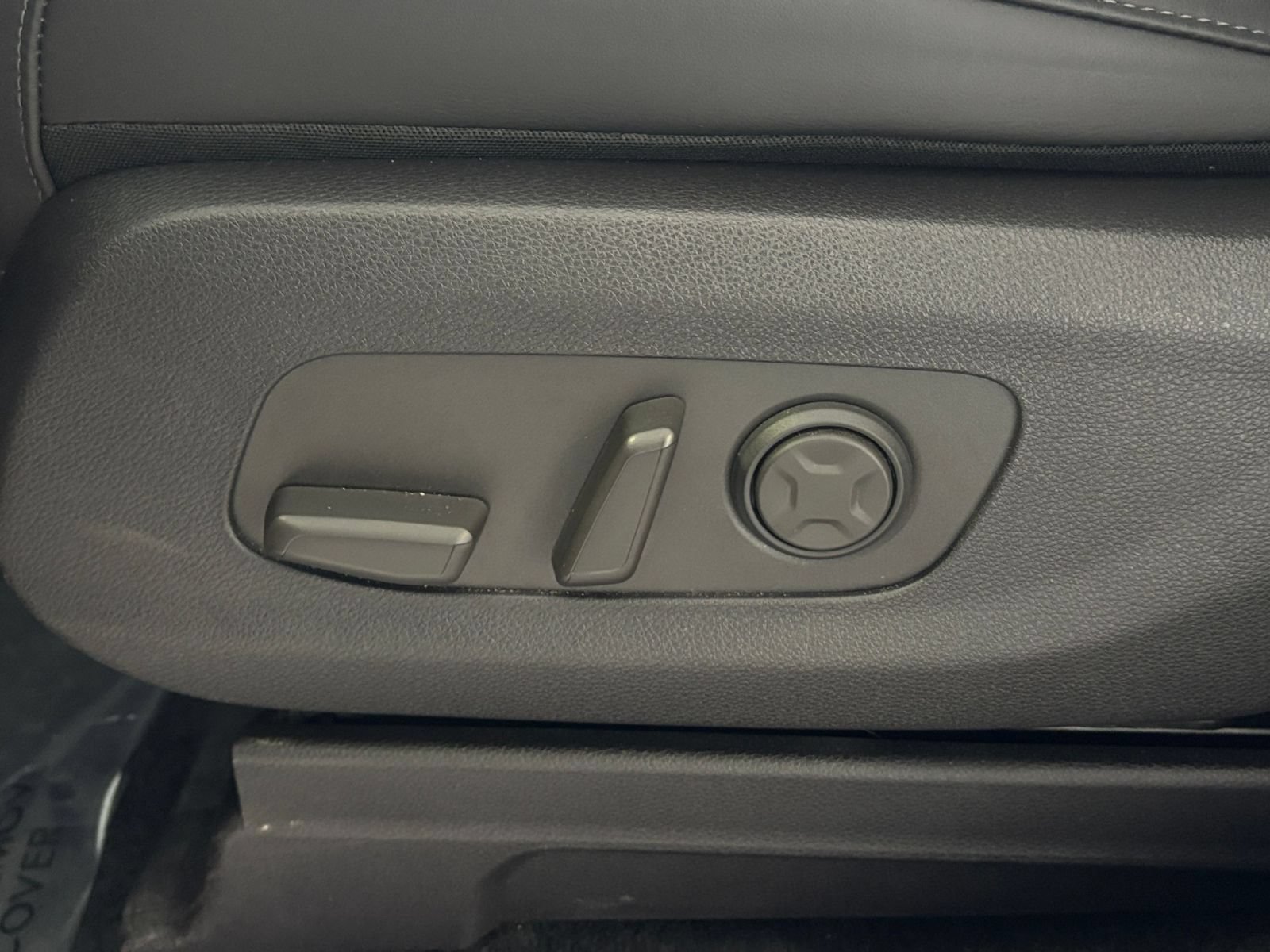 Thumbnail: 2026 Kia Carnival - 23