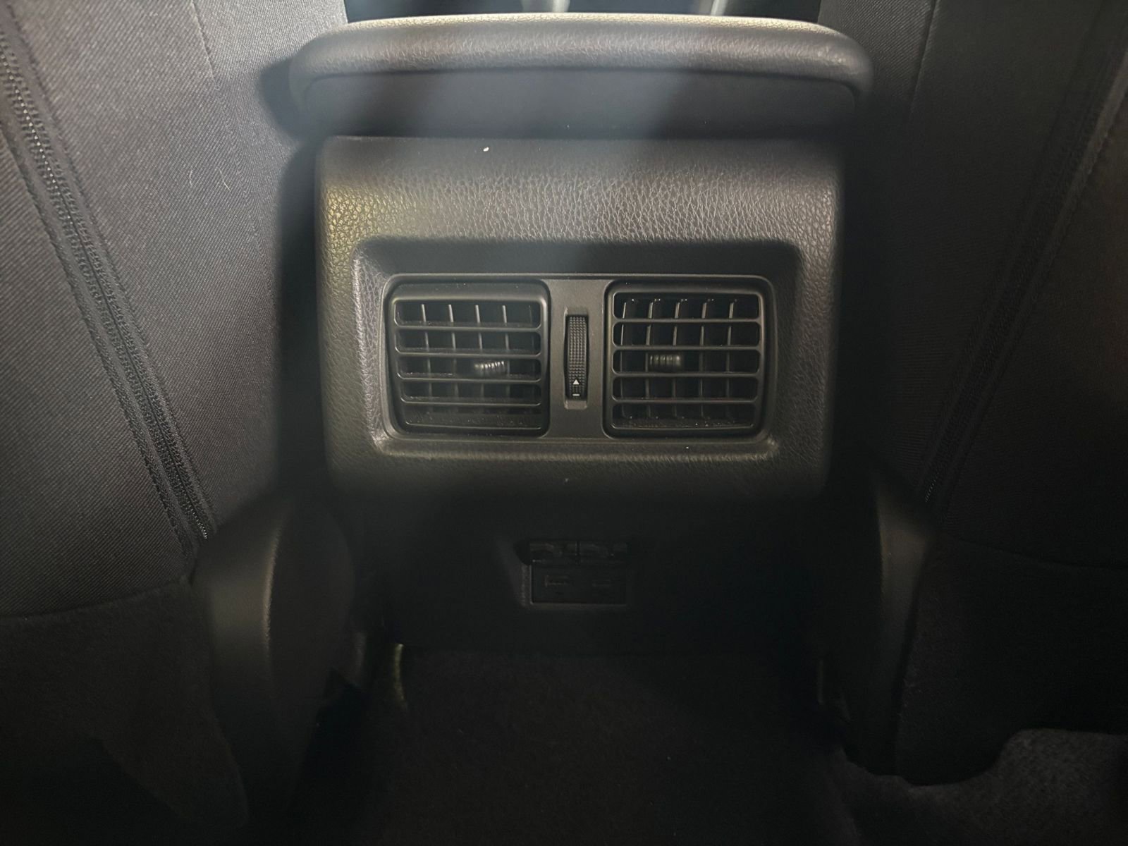 Thumbnail: 2025 Toyota Camry - 23