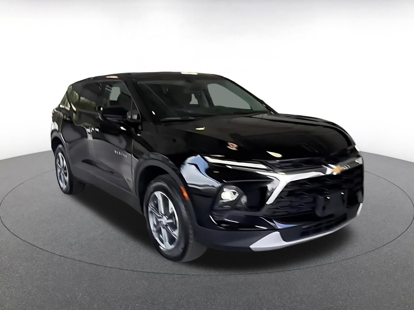 Thumbnail: 2025 Chevrolet Blazer - 3