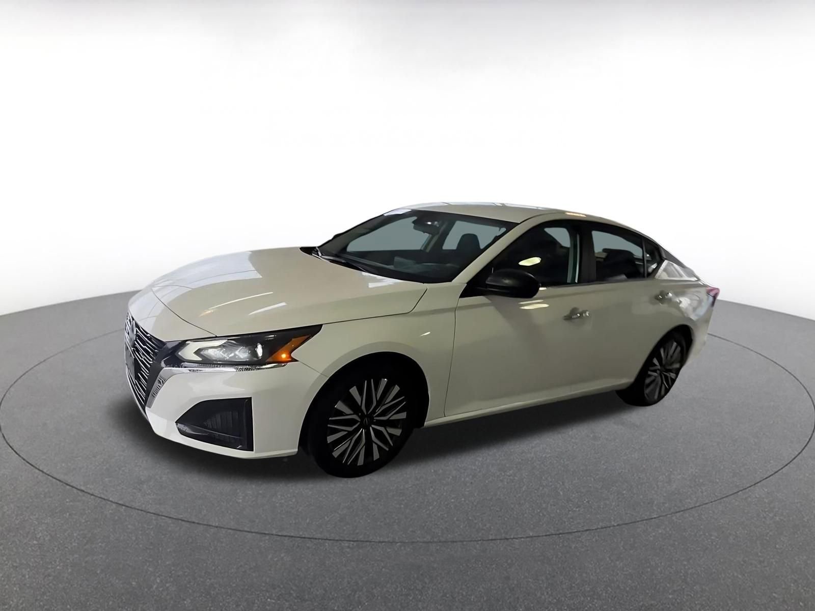 Thumbnail: 2025 Nissan Altima - 10