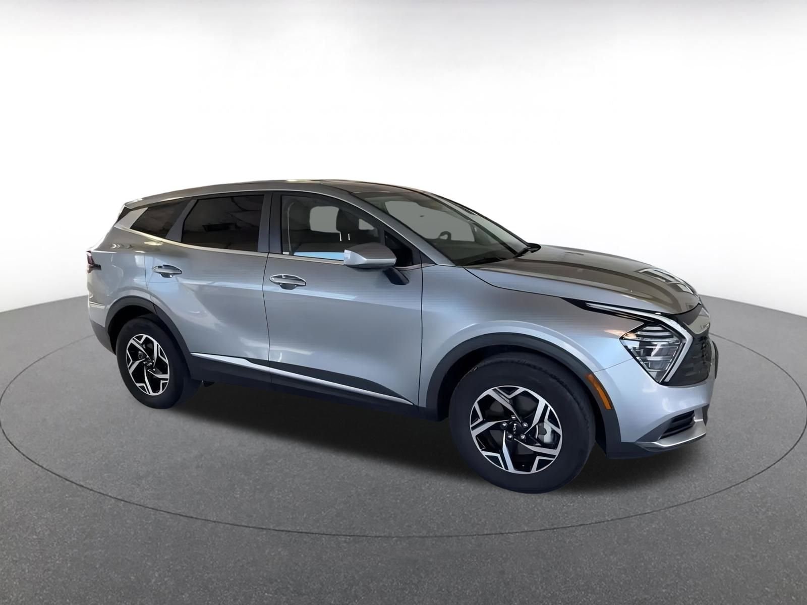 Thumbnail: 2024 Kia Sportage - 3