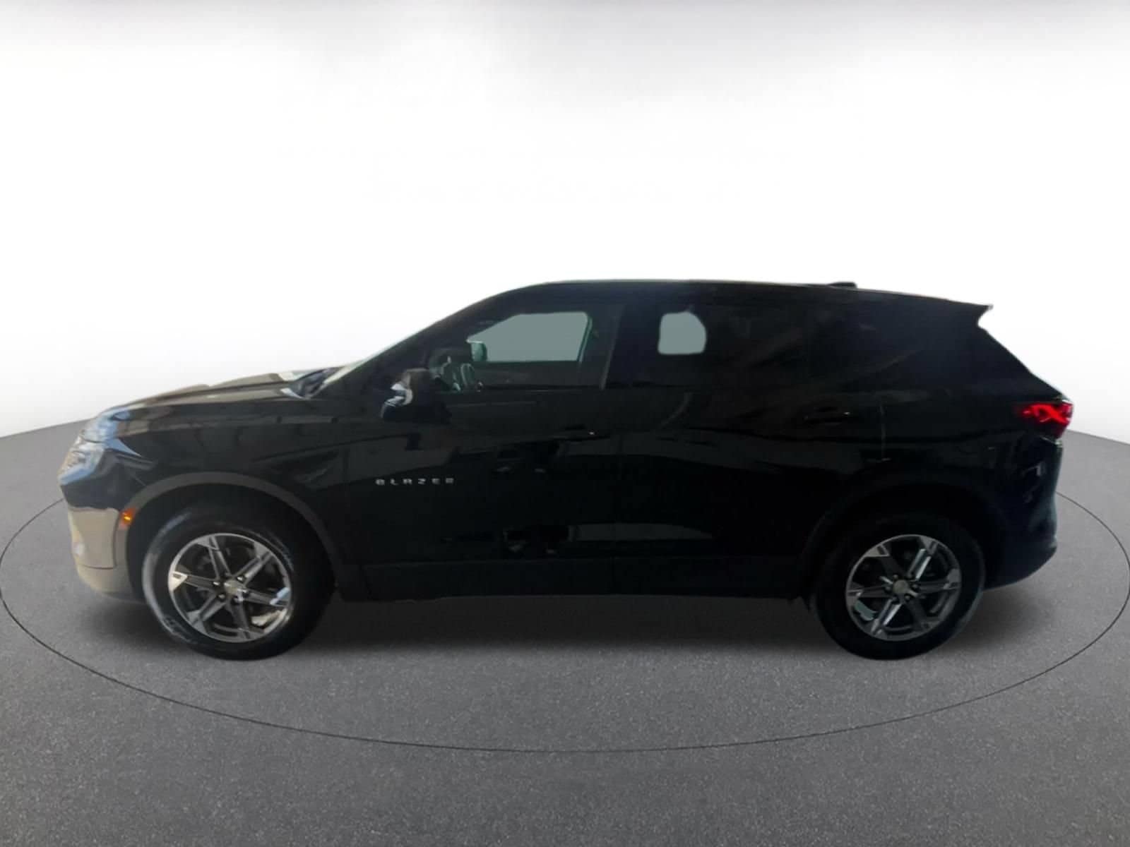Thumbnail: 2026 Chevrolet Blazer - 8
