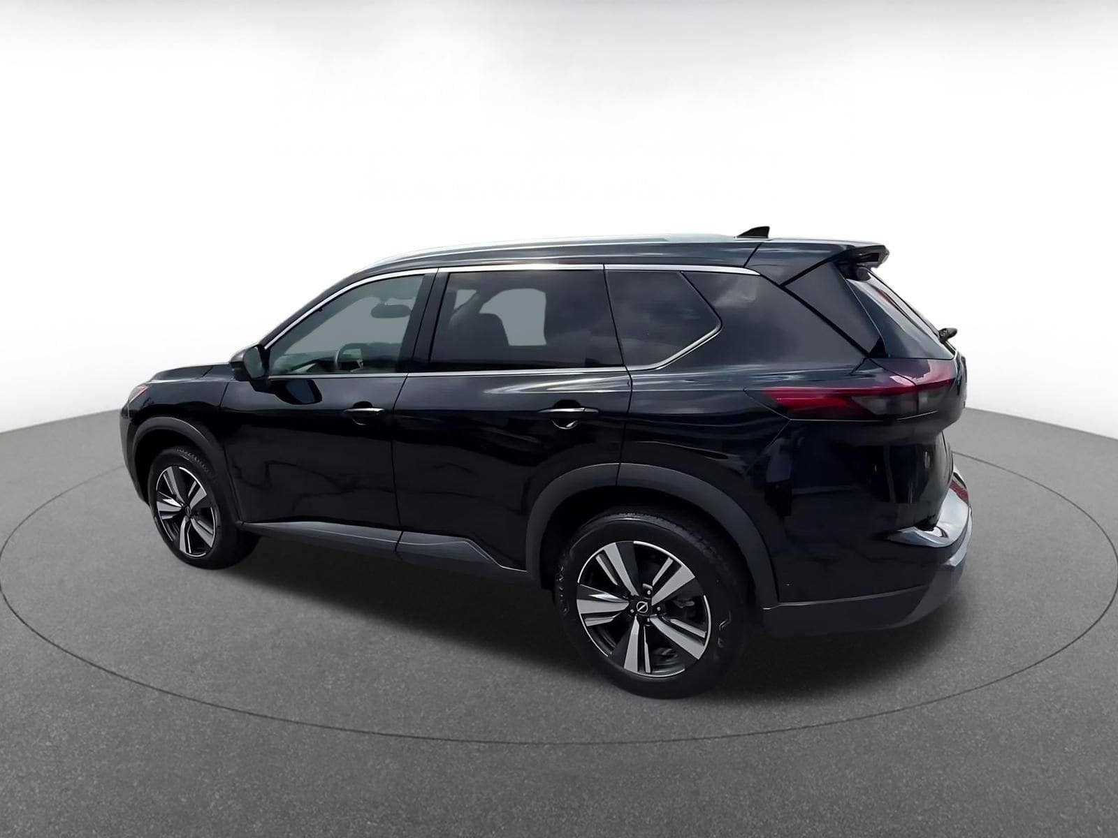 Thumbnail: 2026 Nissan Rogue - 10
