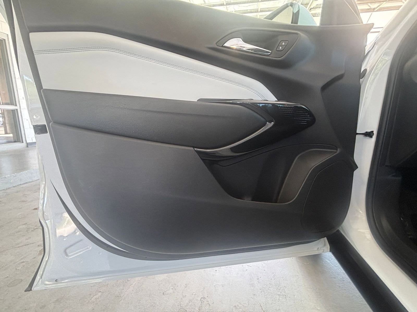 Thumbnail: 2025 Chevrolet Trax - 25