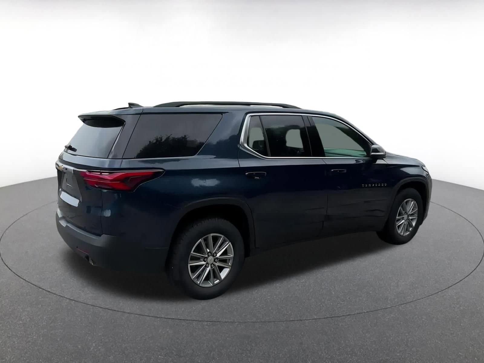 Thumbnail: 2023 Chevrolet Traverse - 15