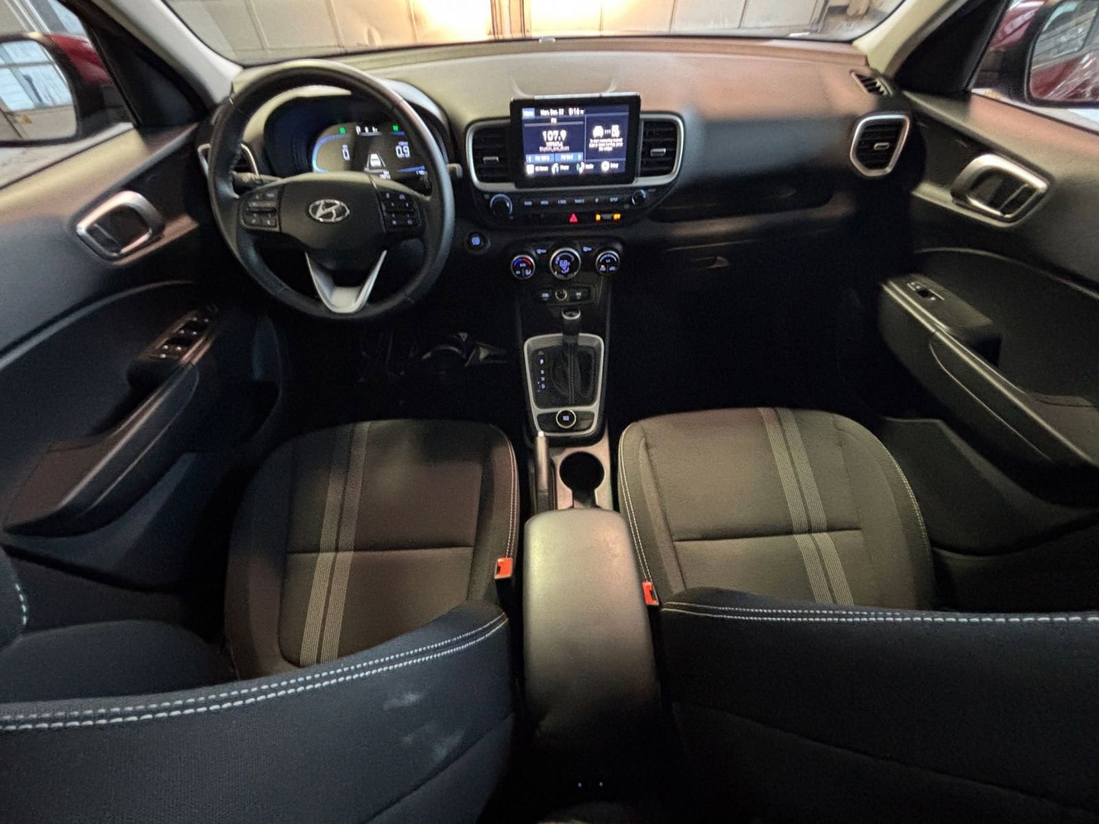 Thumbnail: 2025 Hyundai Venue - 33