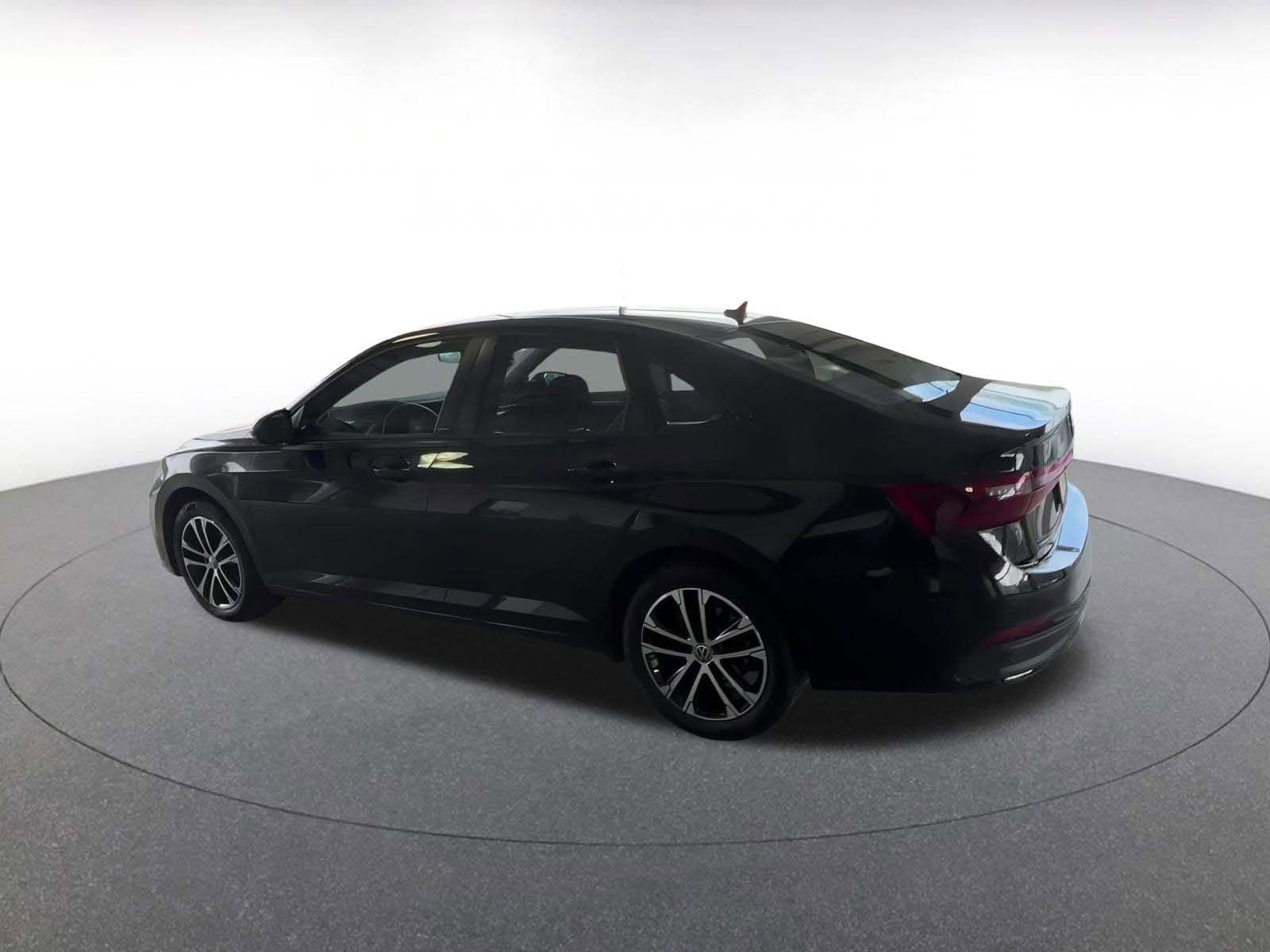 Thumbnail: 2025 Volkswagen Jetta - 8