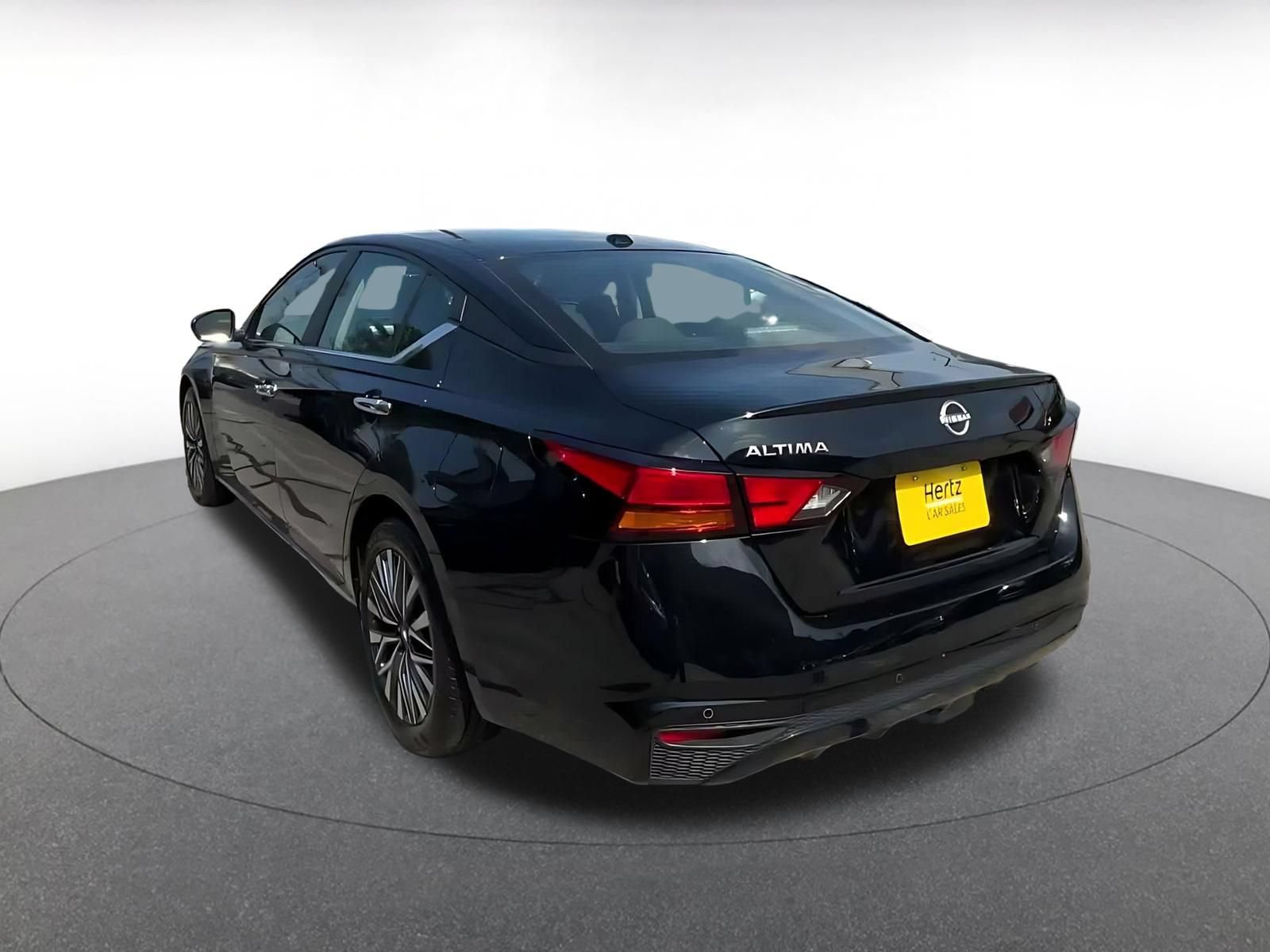 Thumbnail: 2025 Nissan Altima - 11