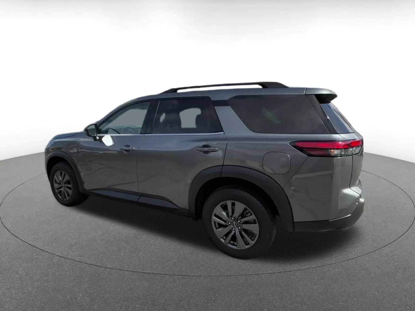 Thumbnail: 2025 Nissan Pathfinder - 10