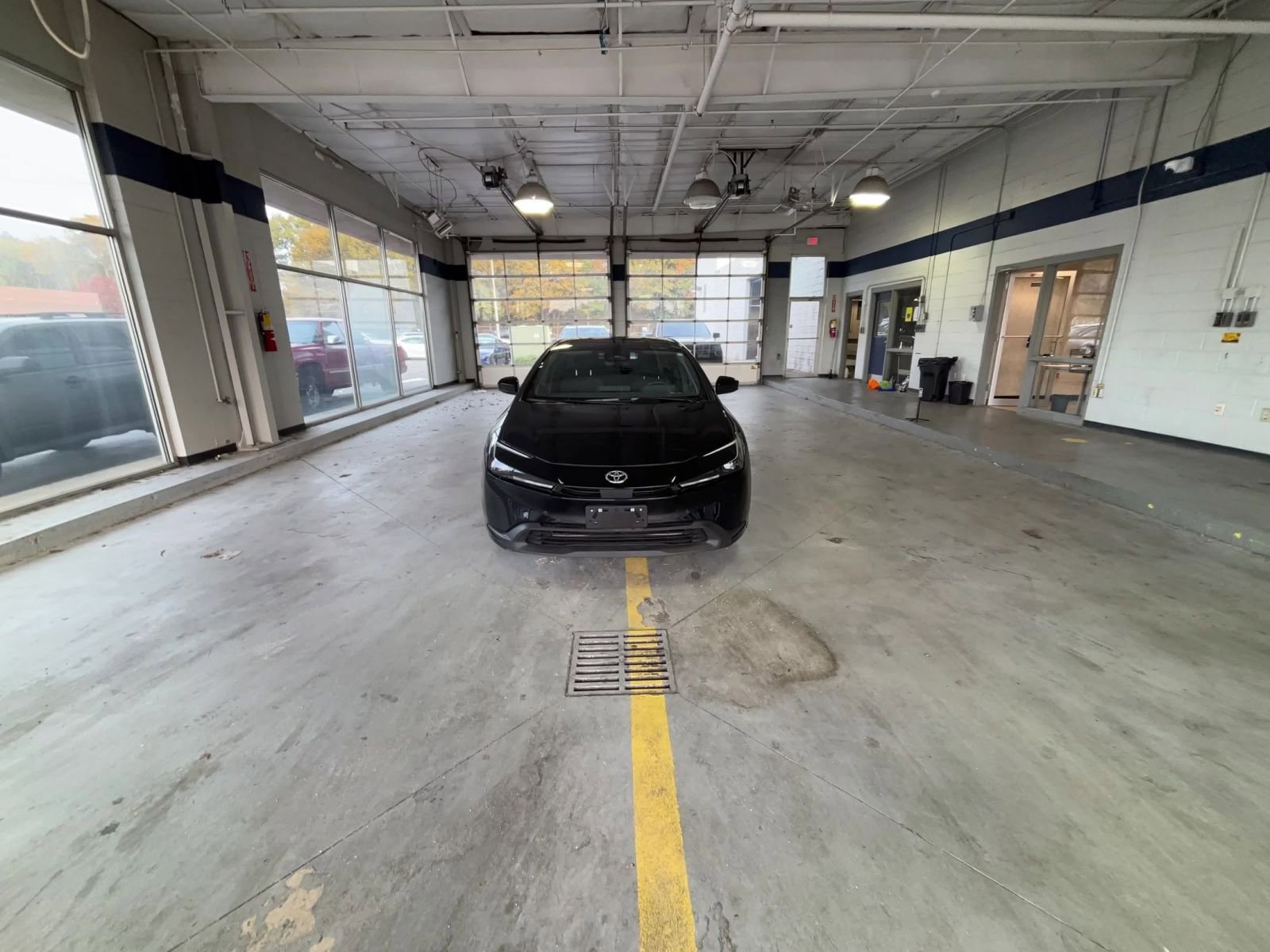 Thumbnail: 2025 Toyota Prius - 18