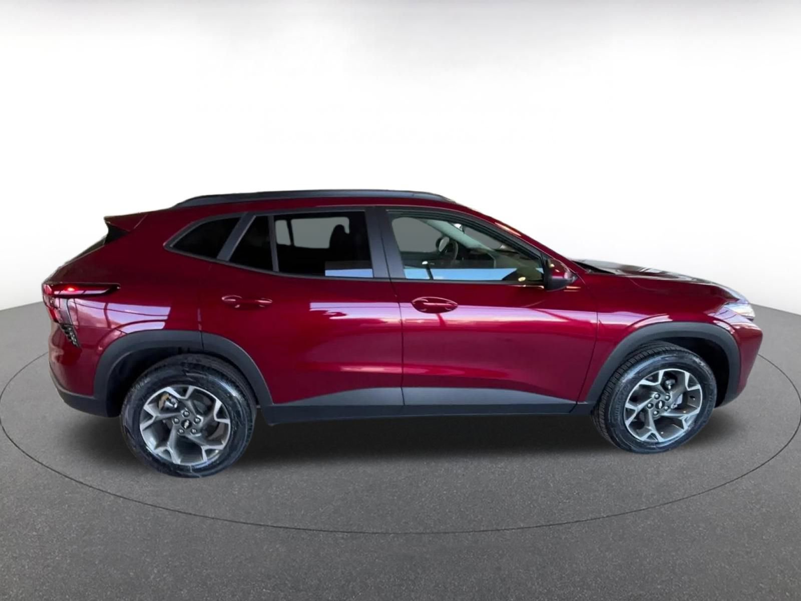 Thumbnail: 2025 Chevrolet Trax - 16