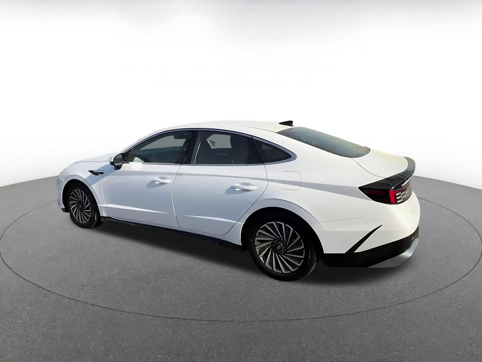 Thumbnail: 2025 Hyundai Sonata - 10