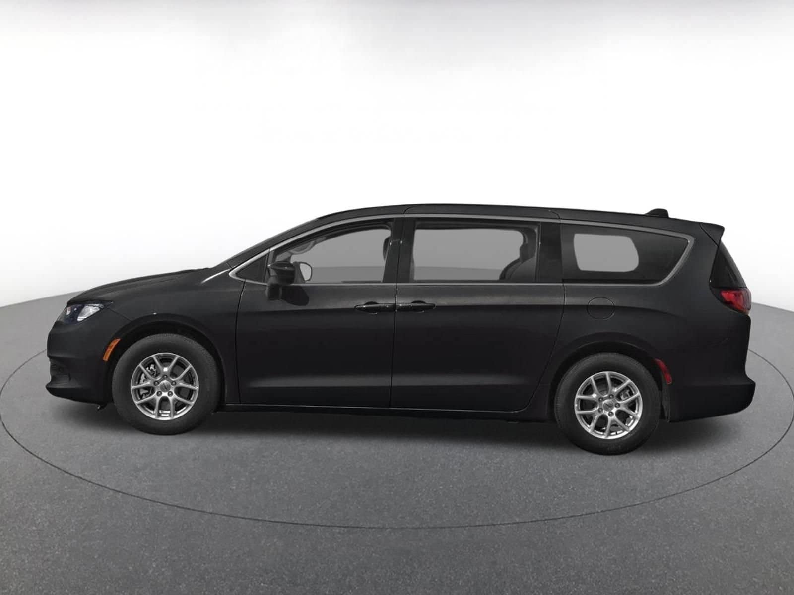 Thumbnail: 2024 Chrysler Voyager - 3