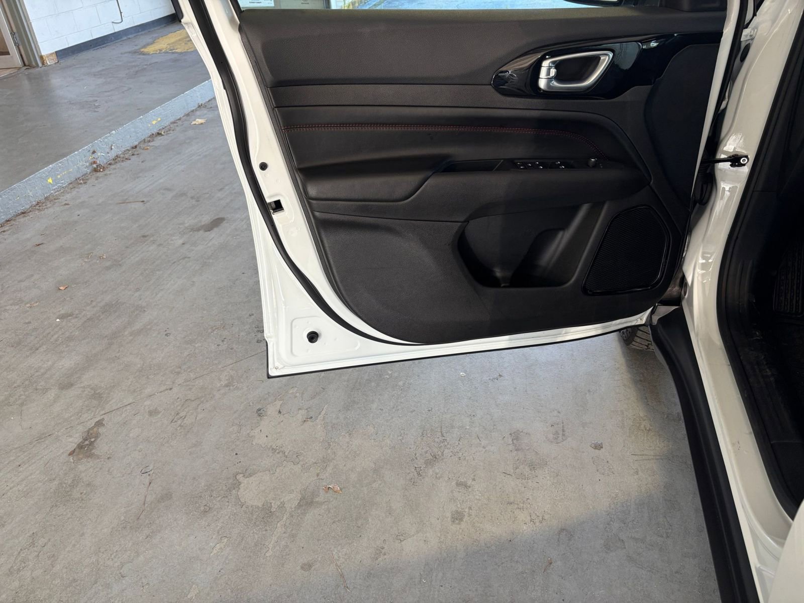 Thumbnail: 2025 Jeep Compass - 20