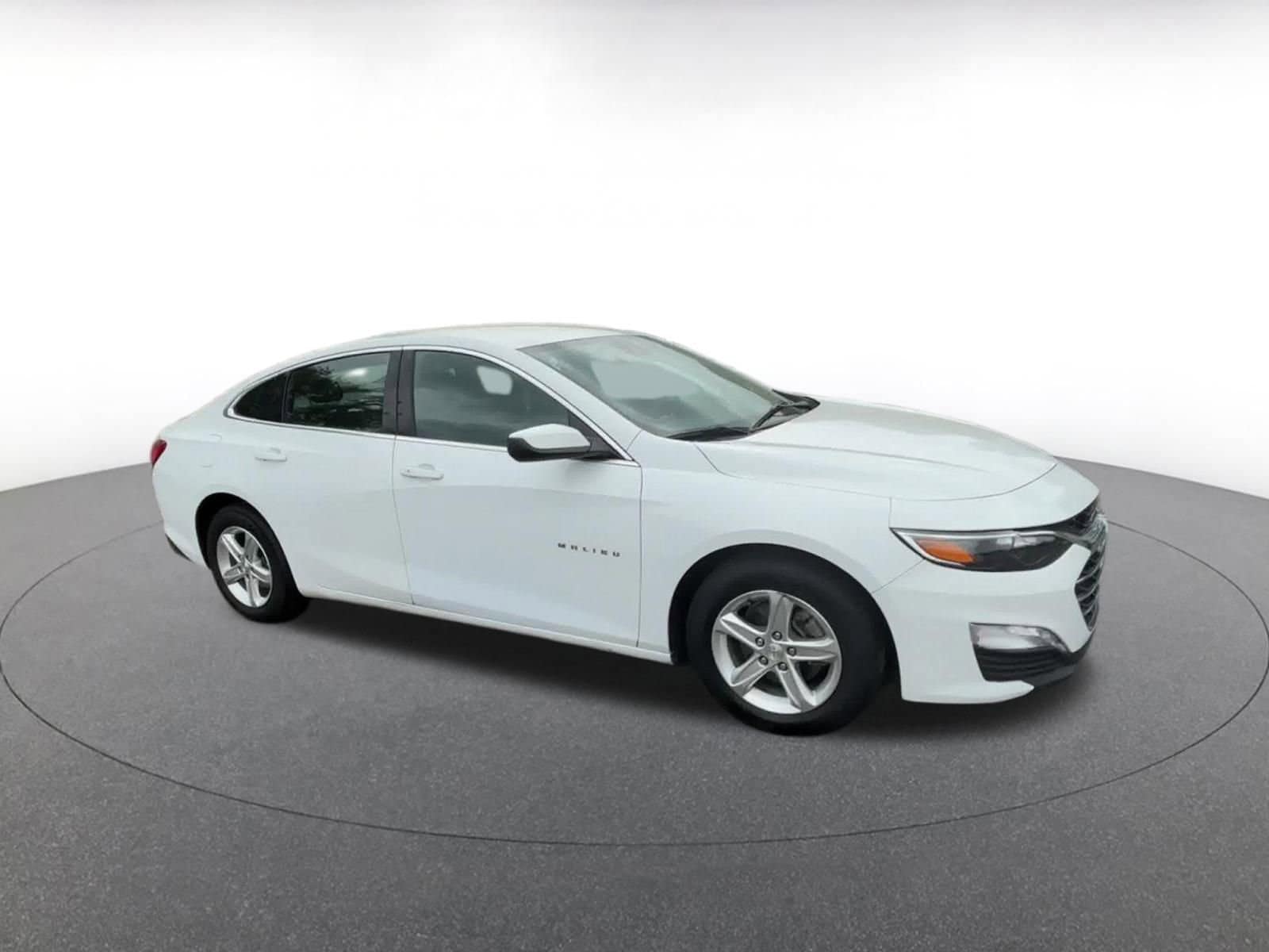 2023 Chevrolet Malibu LT 2