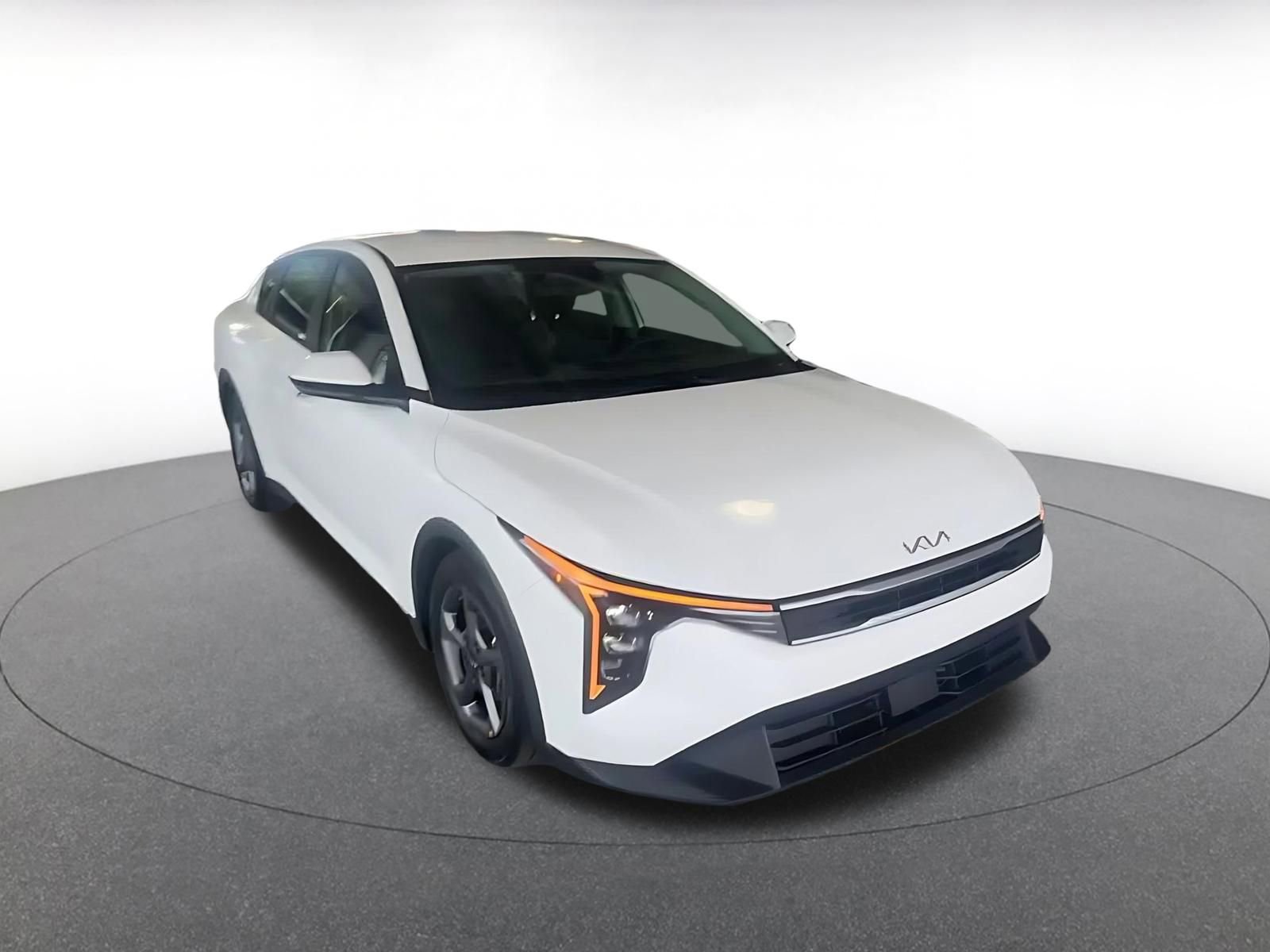 Thumbnail: 2025 Kia K4 - 3