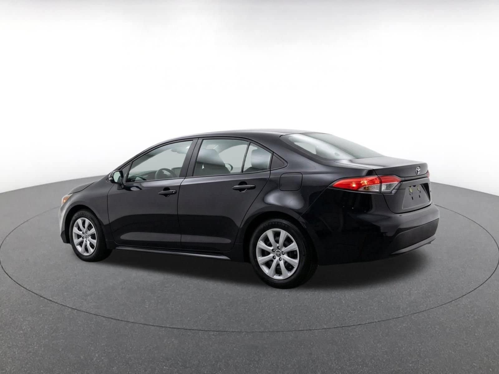 Thumbnail: 2025 Toyota Corolla - 5