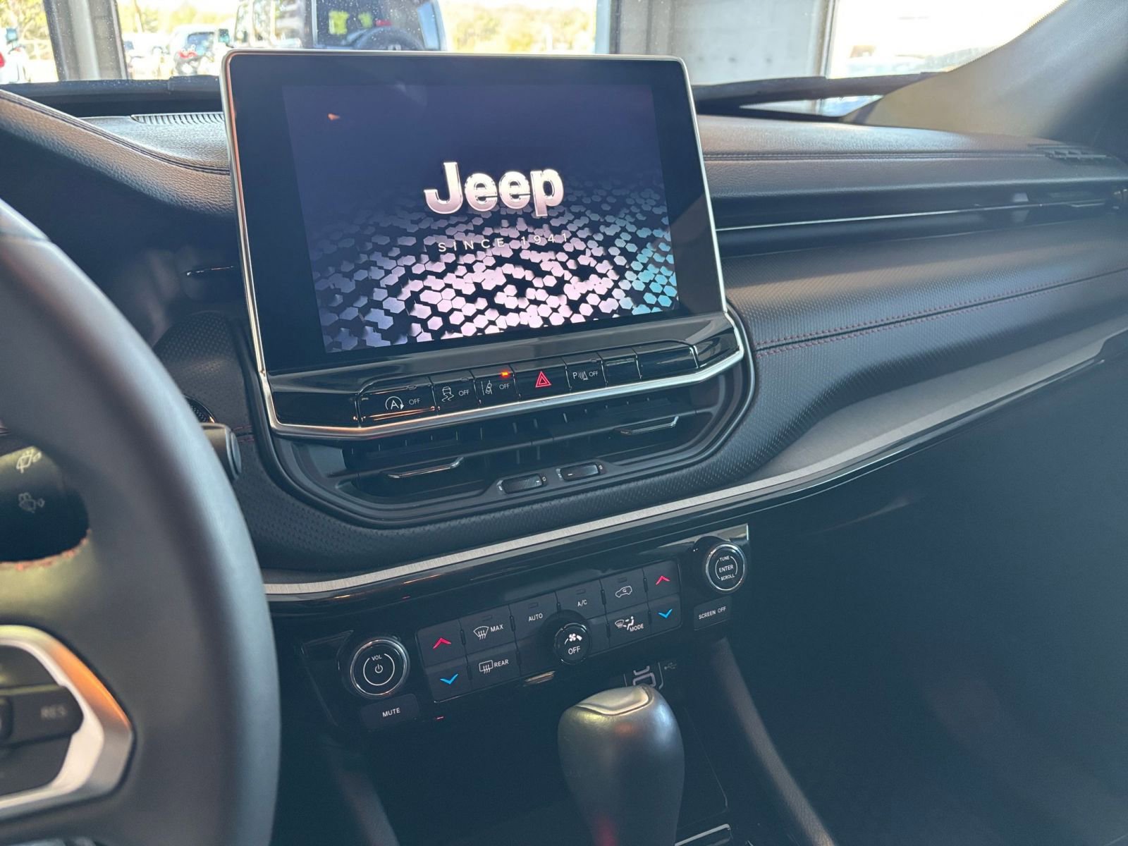 Thumbnail: 2025 Jeep Compass - 21