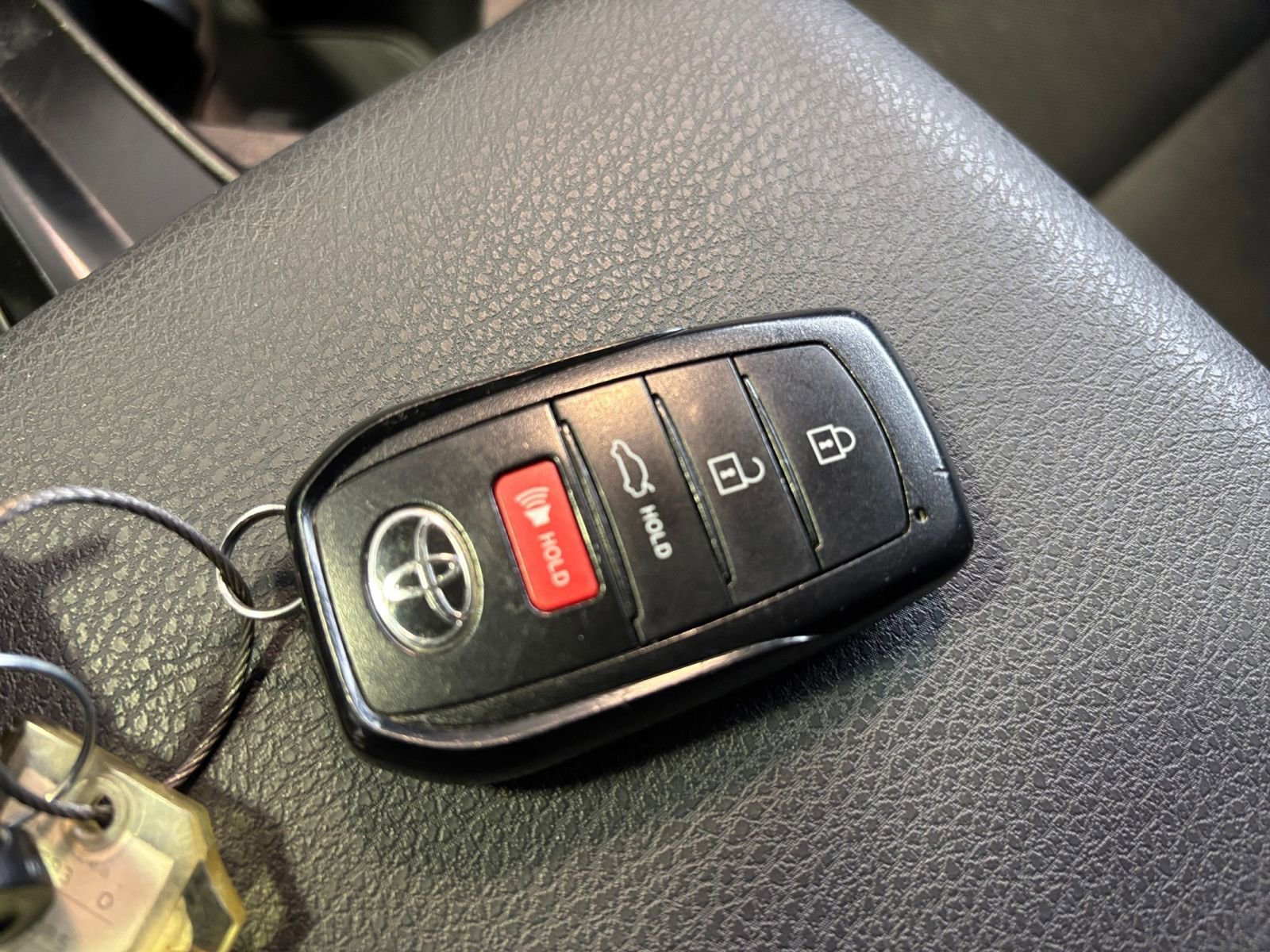 Thumbnail: 2025 Toyota Camry - 22