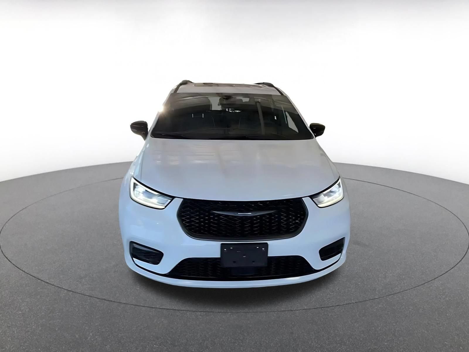 Thumbnail: 2025 Chrysler Pacifica - 5