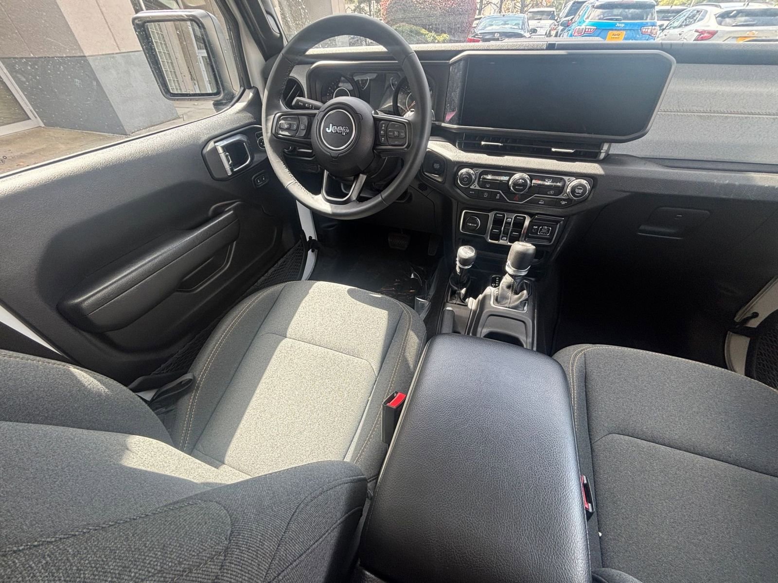 Thumbnail: 2025 Jeep Wrangler - 33