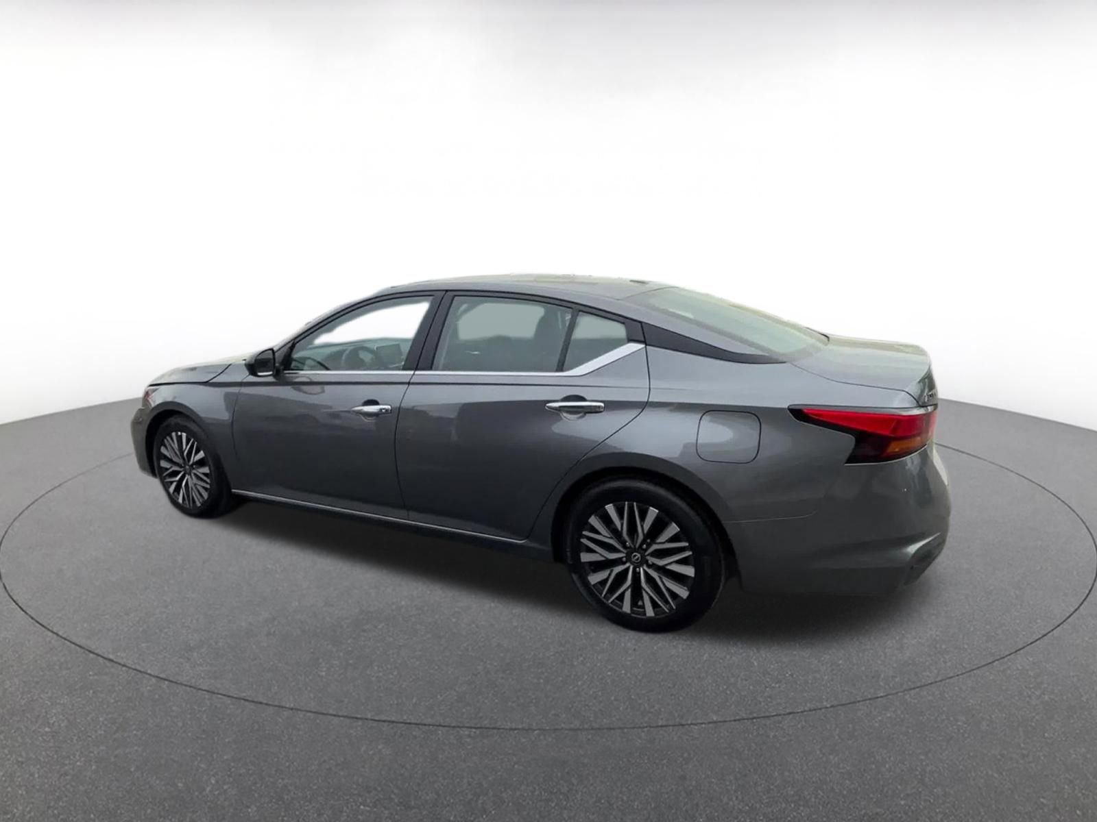 Thumbnail: 2025 Nissan Altima - 15