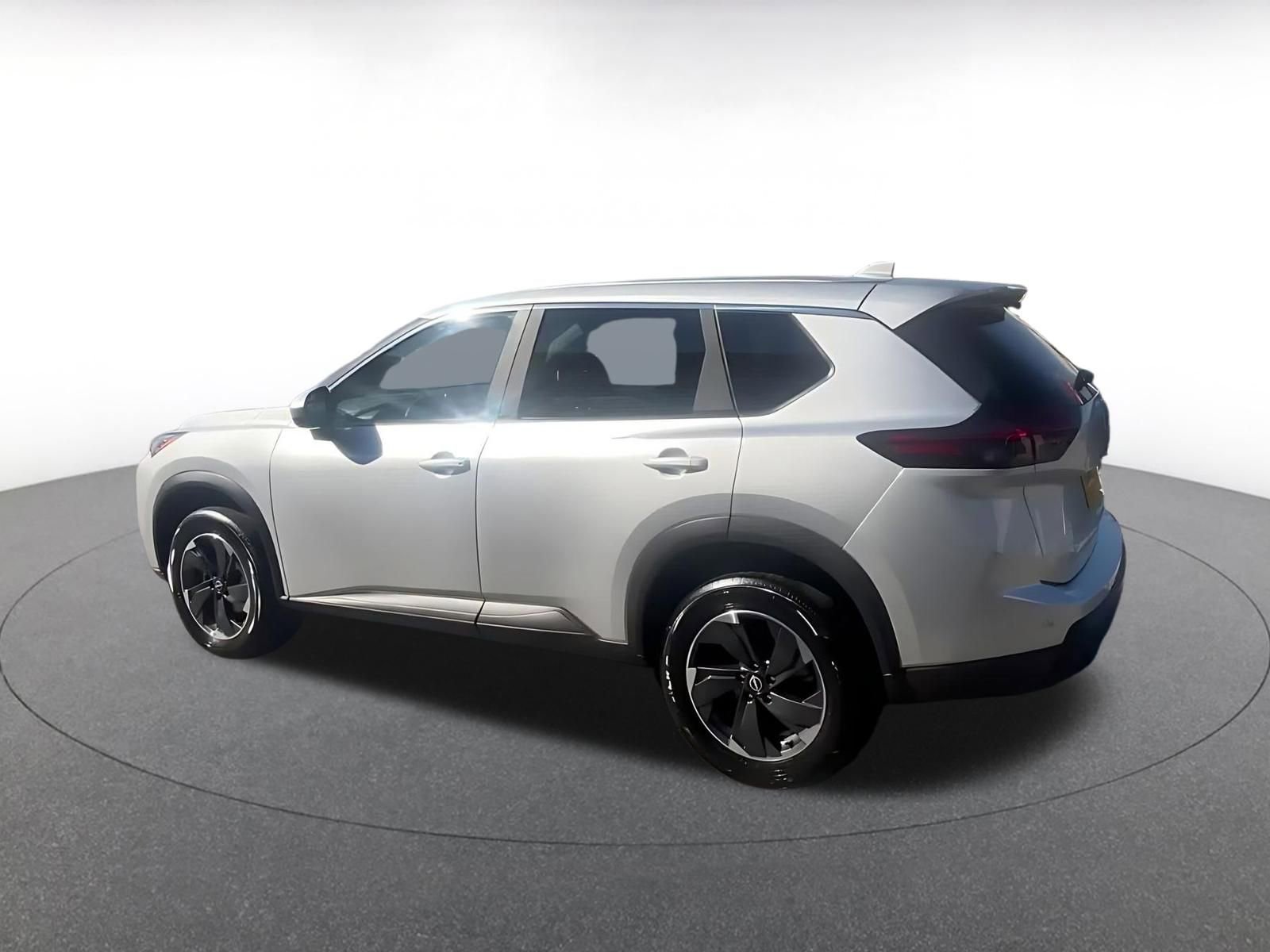 Thumbnail: 2025 Nissan Rogue - 10