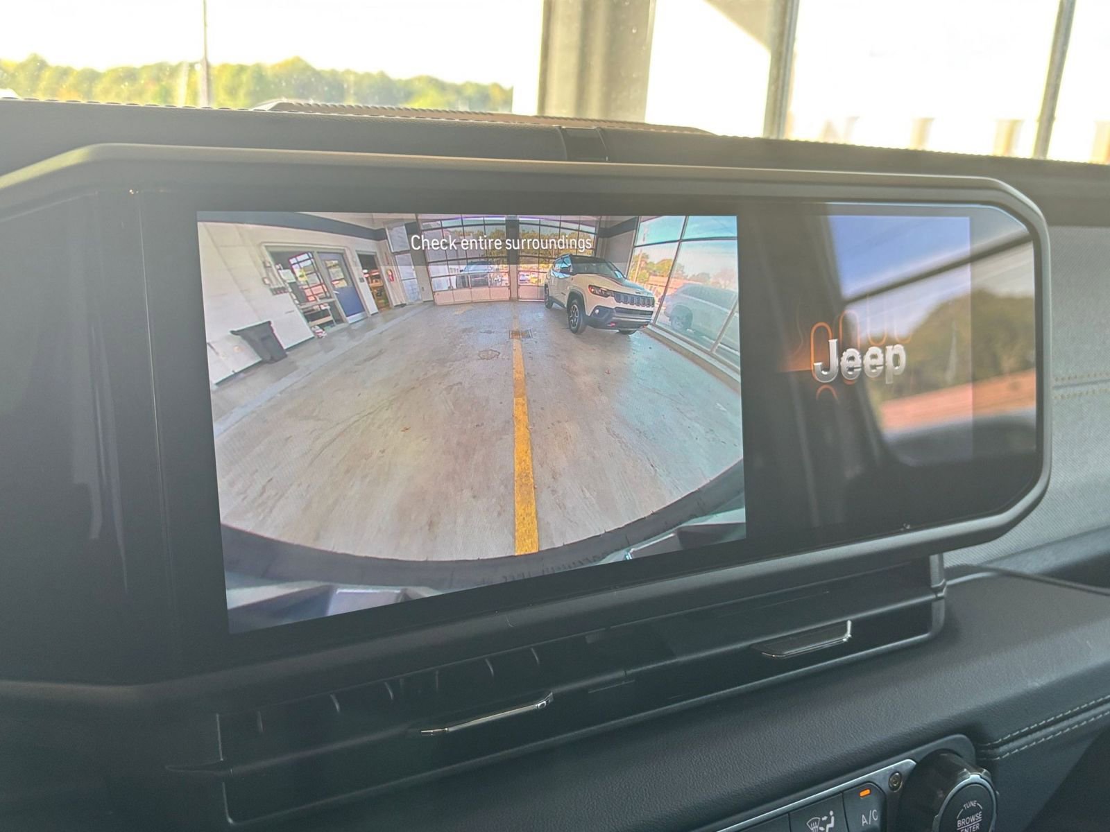 Thumbnail: 2025 Jeep Wrangler - 17