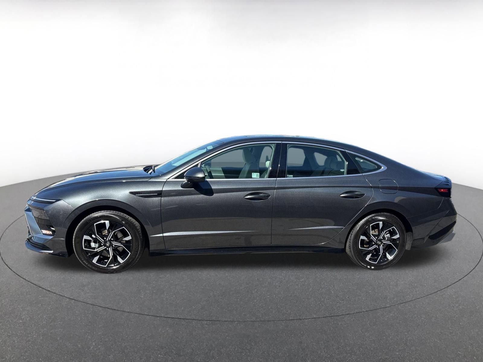 Thumbnail: 2025 Hyundai Sonata - 10