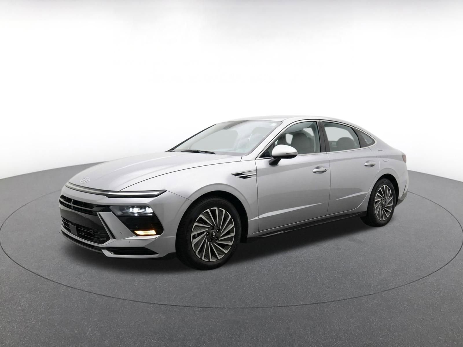 Thumbnail: 2025 Hyundai Sonata - 3
