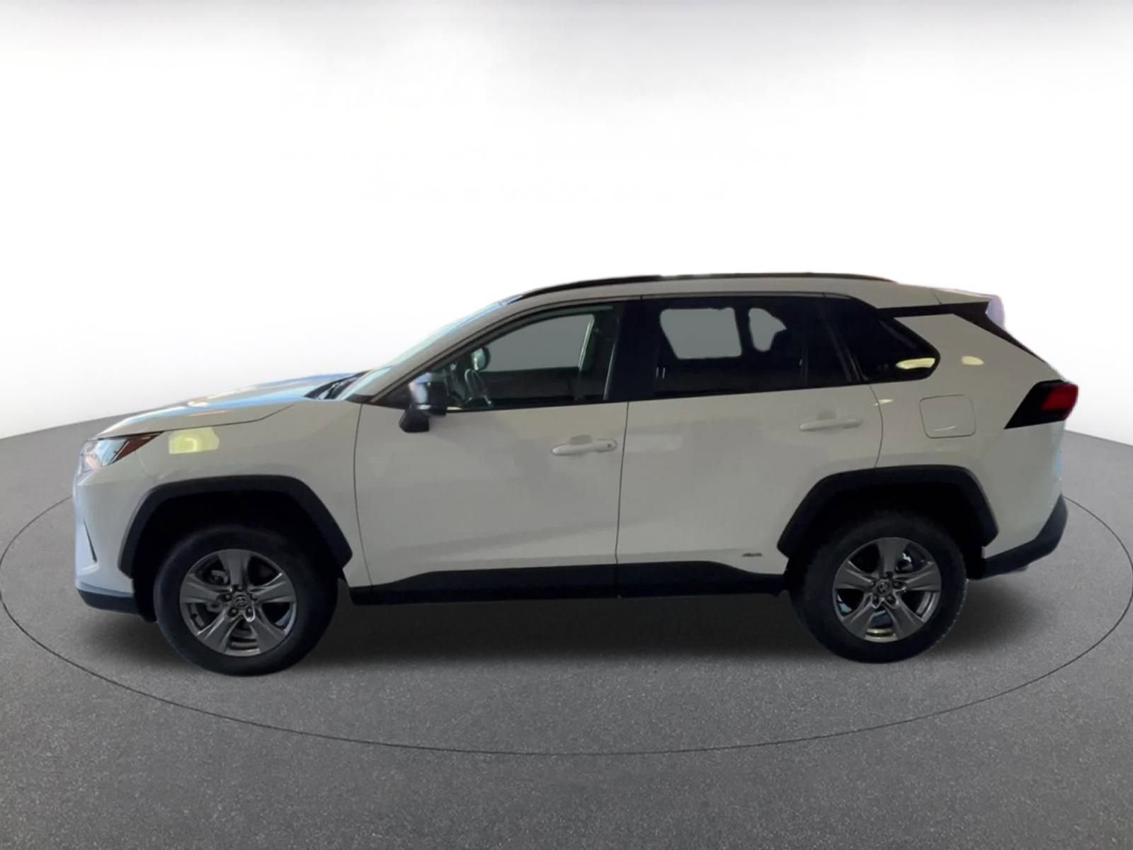 Thumbnail: 2025 Toyota RAV4 - 8