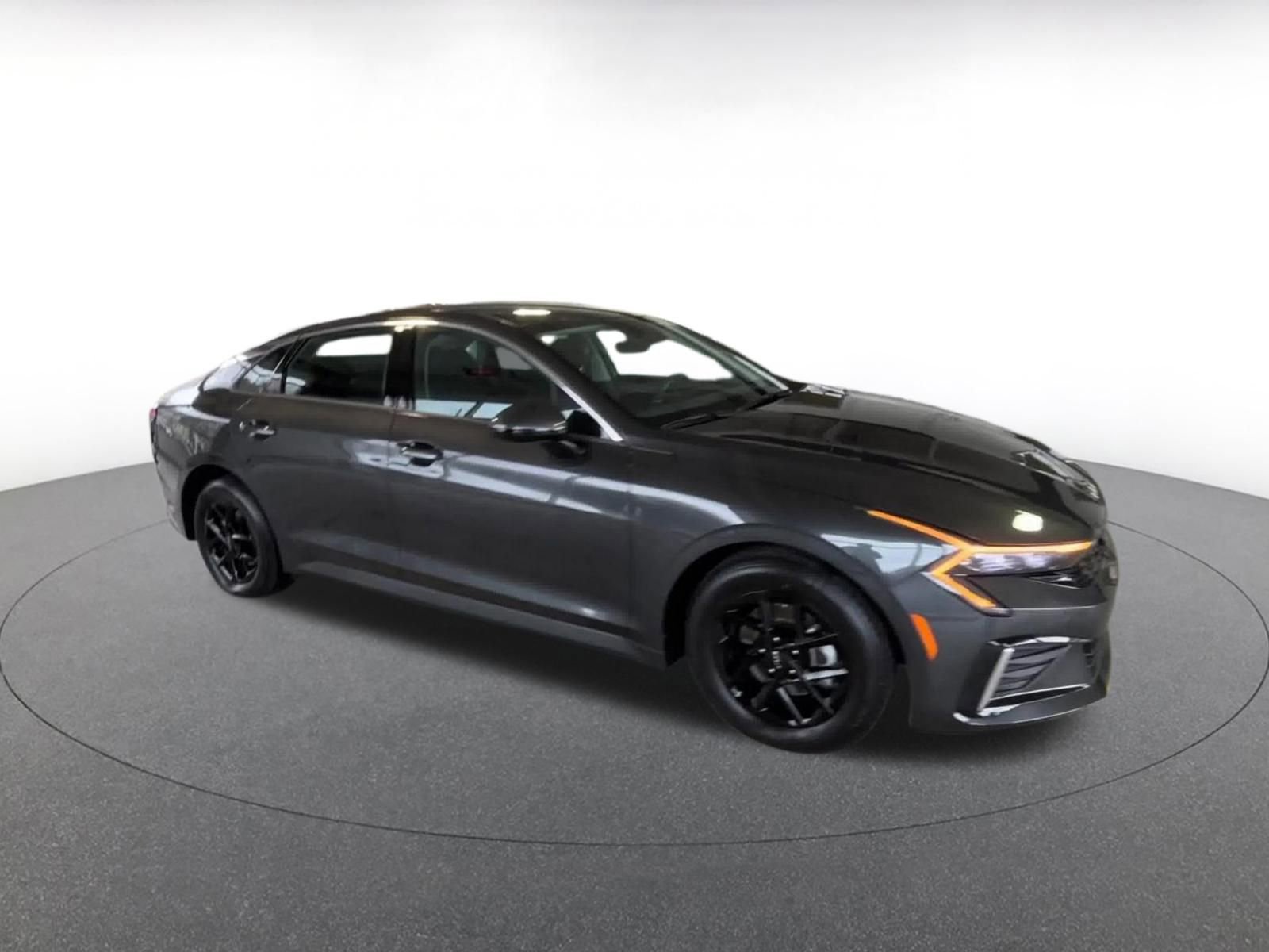 Thumbnail: 2025 Kia K5 - 2