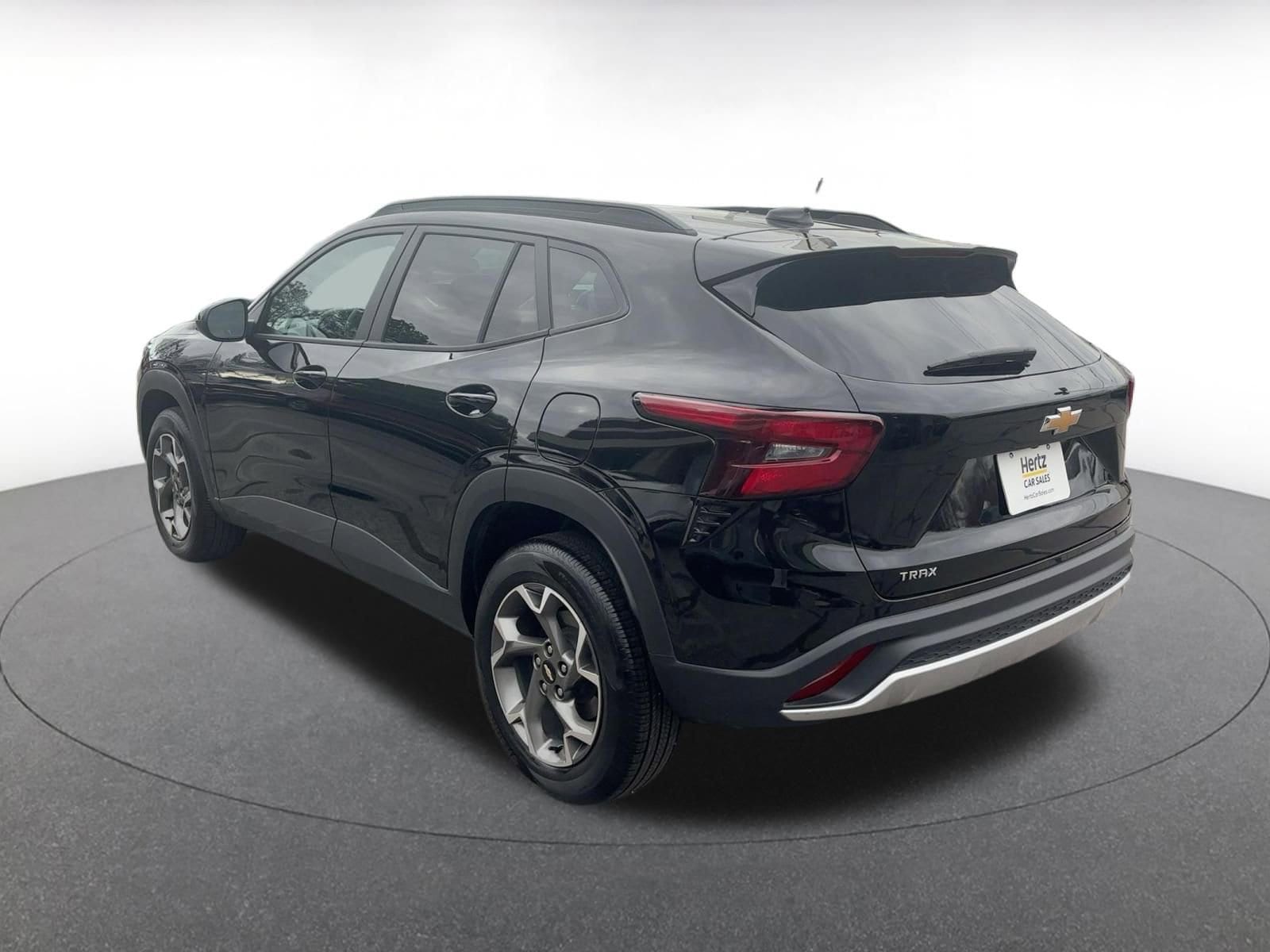 Thumbnail: 2025 Chevrolet Trax - 2