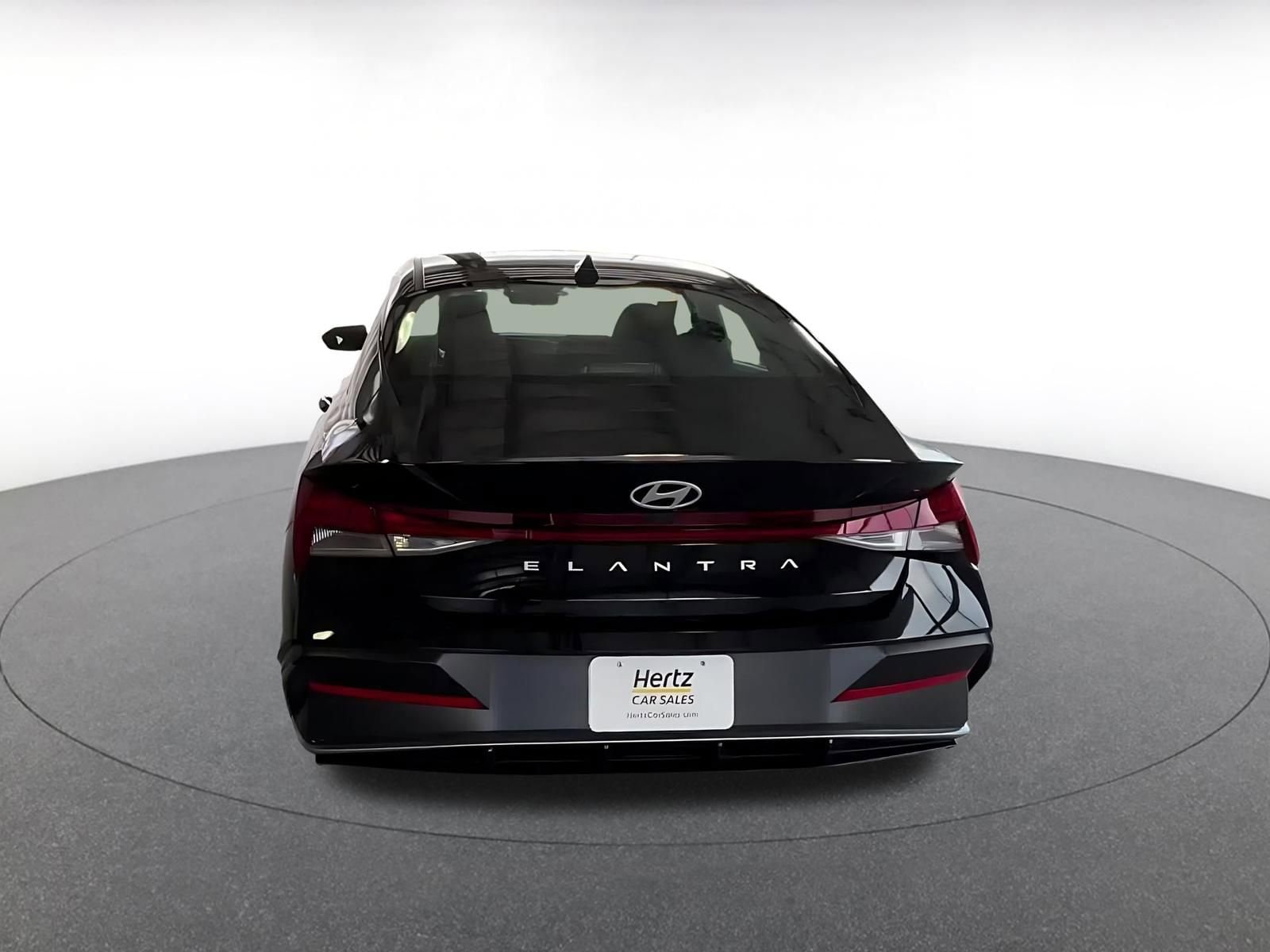 Thumbnail: 2025 Hyundai Elantra - 17